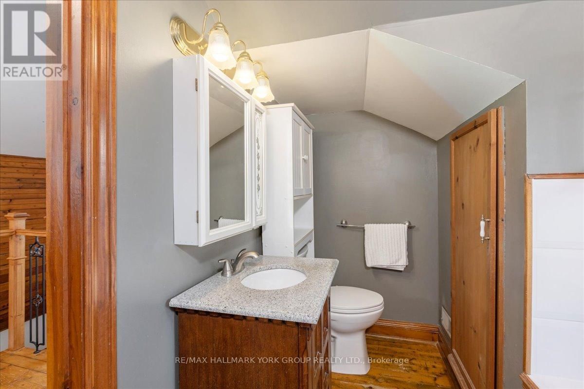 181 LAKE DRIVE NORTH Image 37