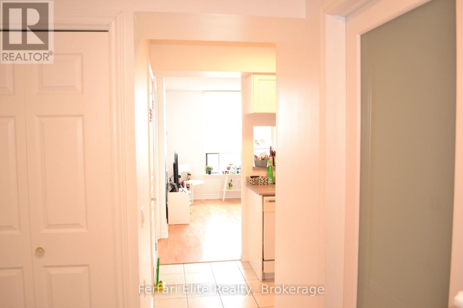 1112 - 9015 LESLIE STREET Image 12