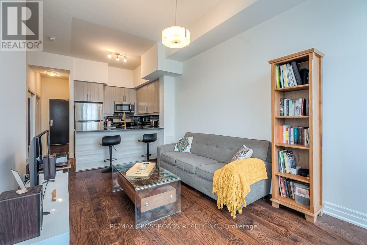 203 - 8110 BIRCHMOUNT ROAD Image 9