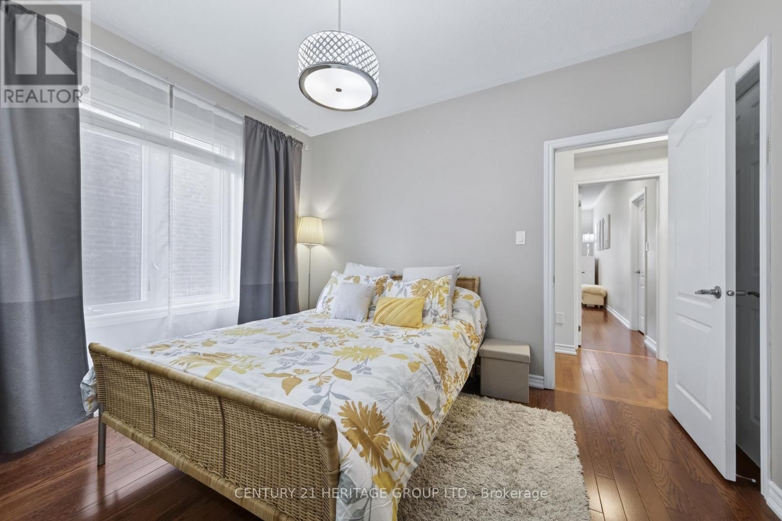 136 RIVEREDGE DRIVE Image 23