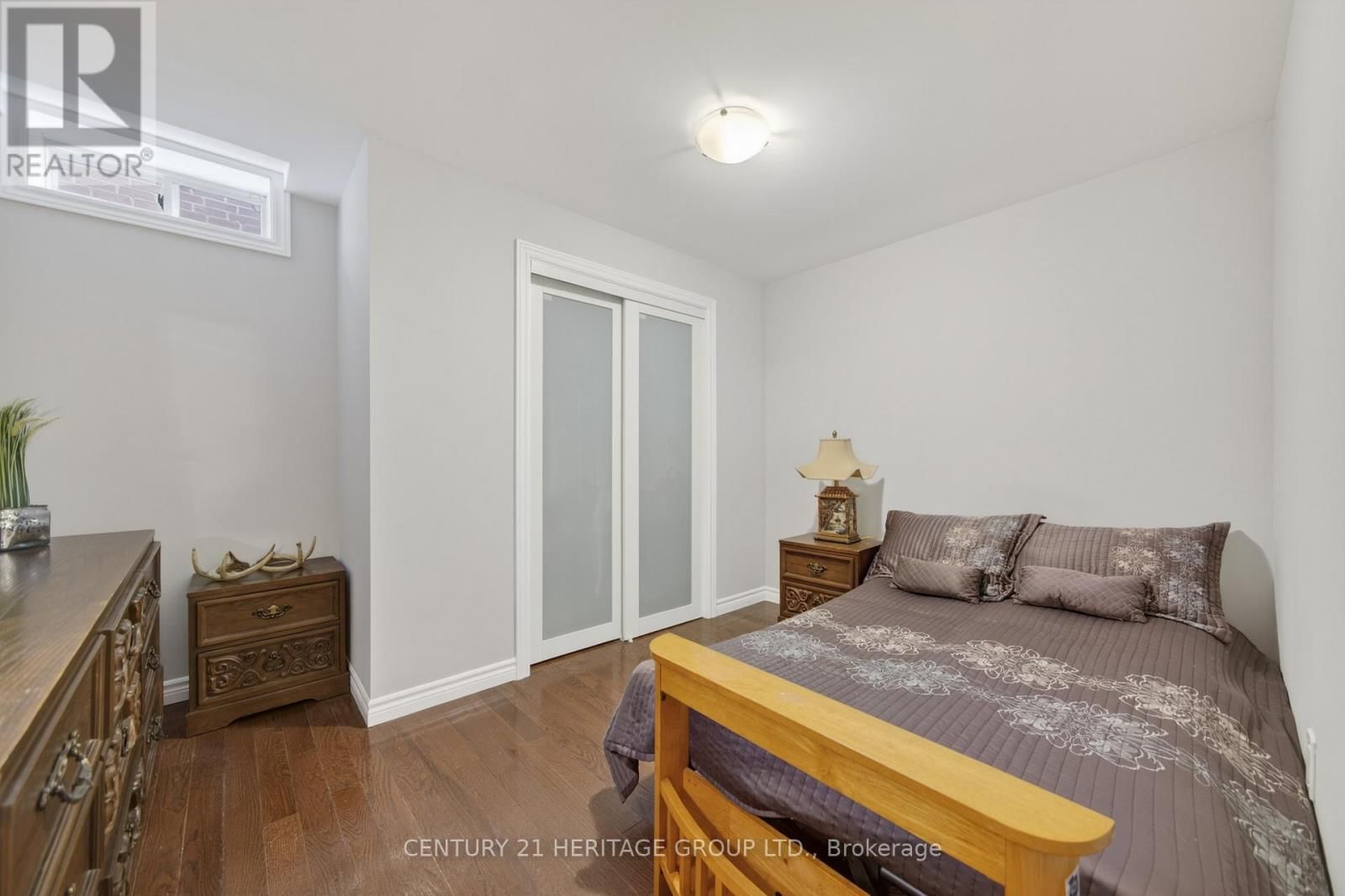 136 RIVEREDGE DRIVE Image 30