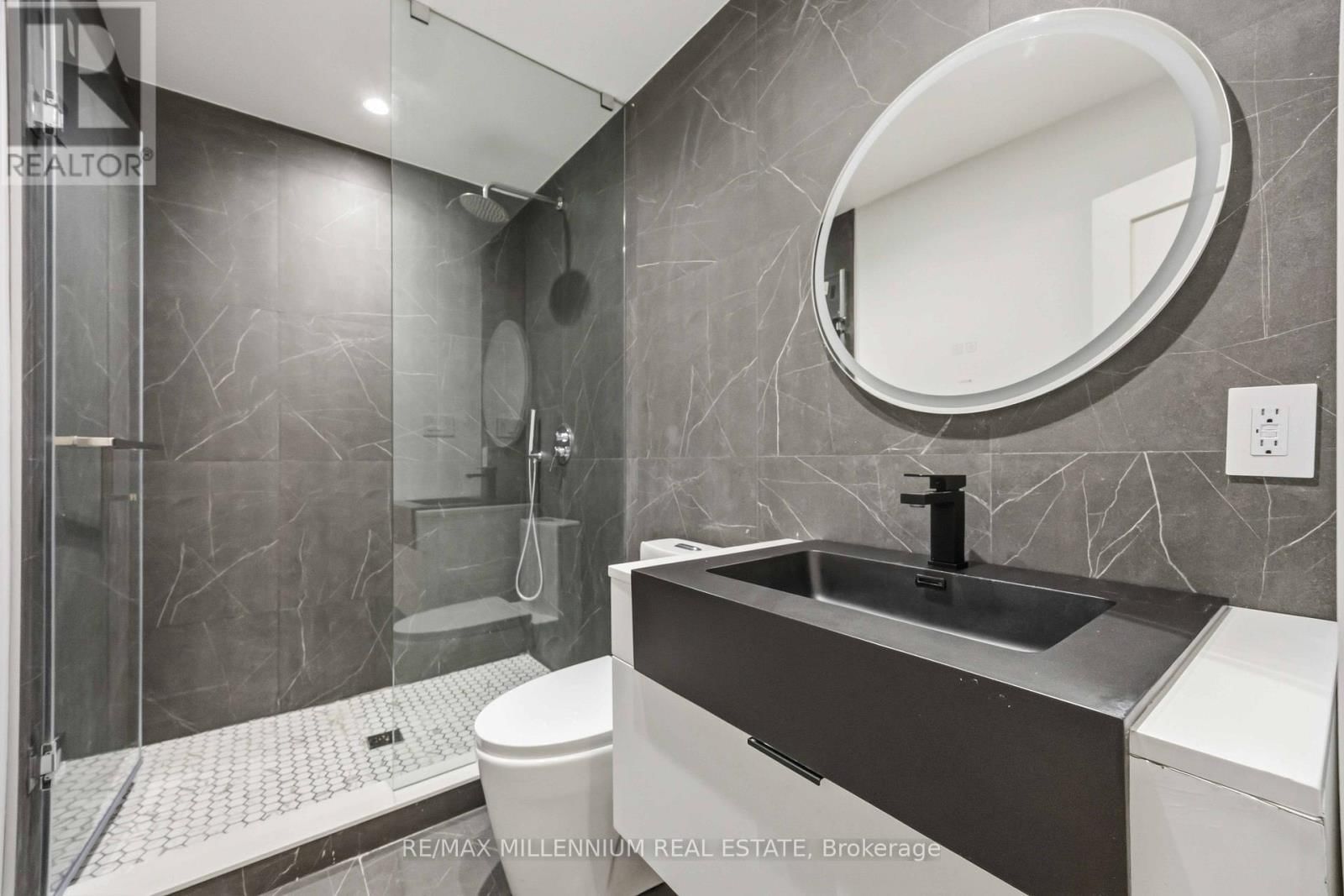 14 PORTREE CRESCENT Image 31