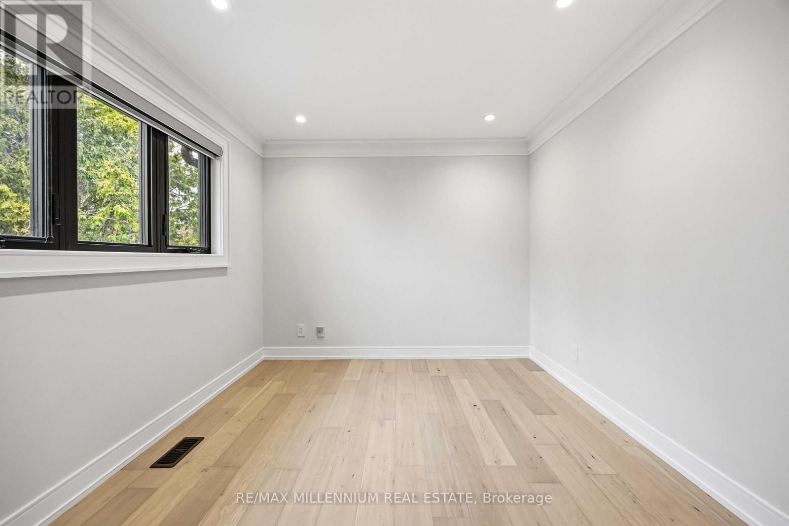 14 PORTREE CRESCENT Image 34