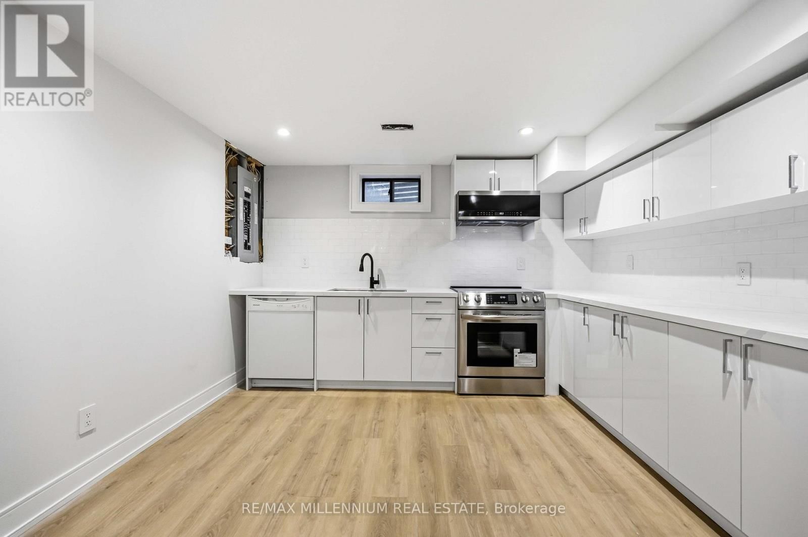 14 PORTREE CRESCENT Image 40