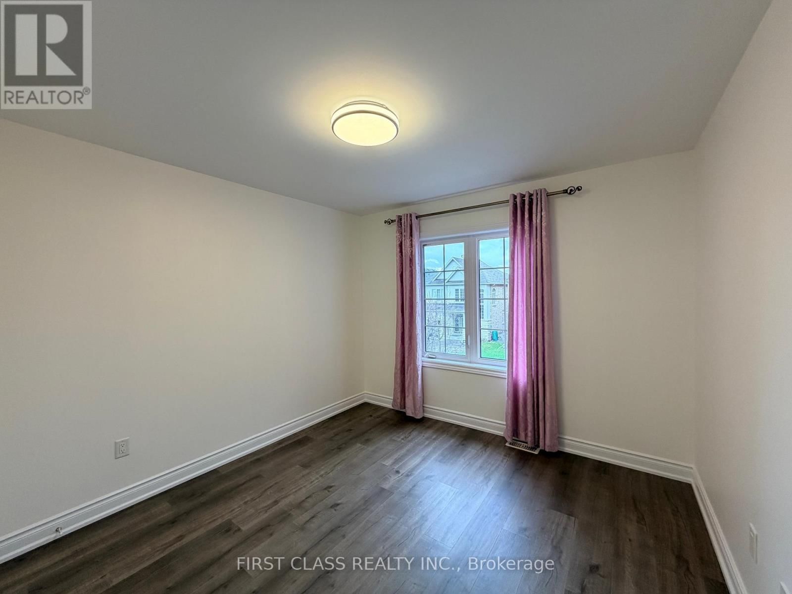 70 LIVANTE COURT Image 13