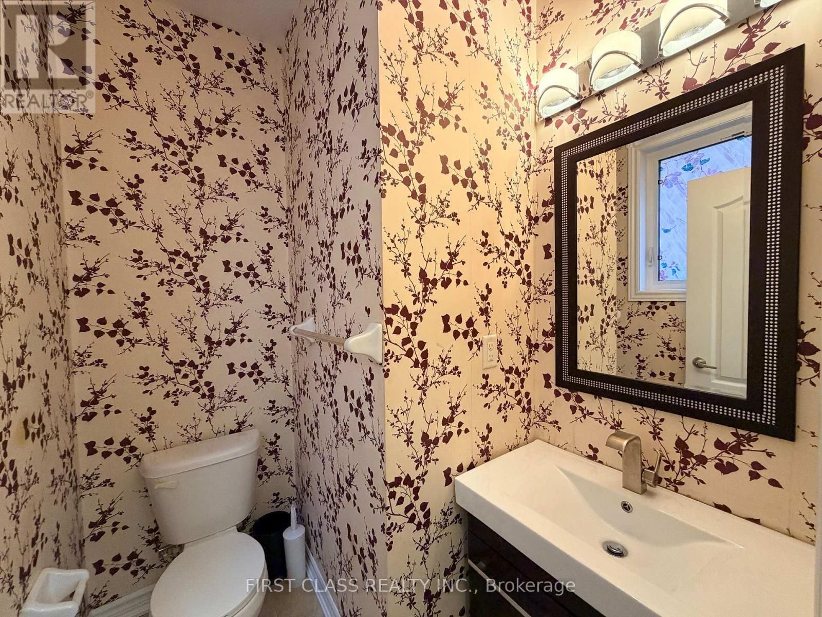 70 LIVANTE COURT Image 4