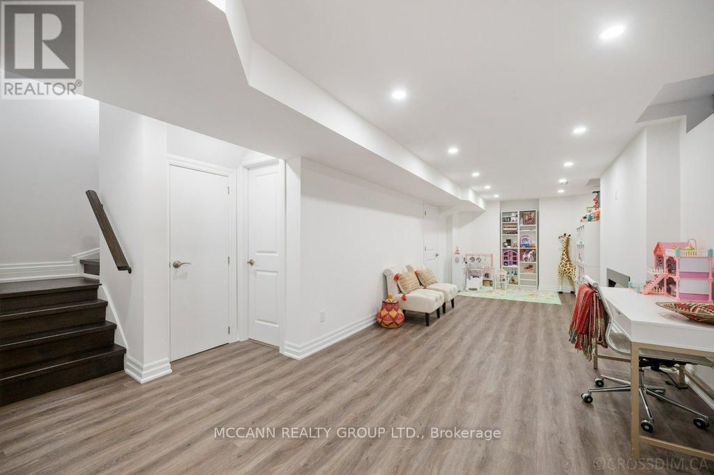 75 SHETLAND CRESCENT Image 26