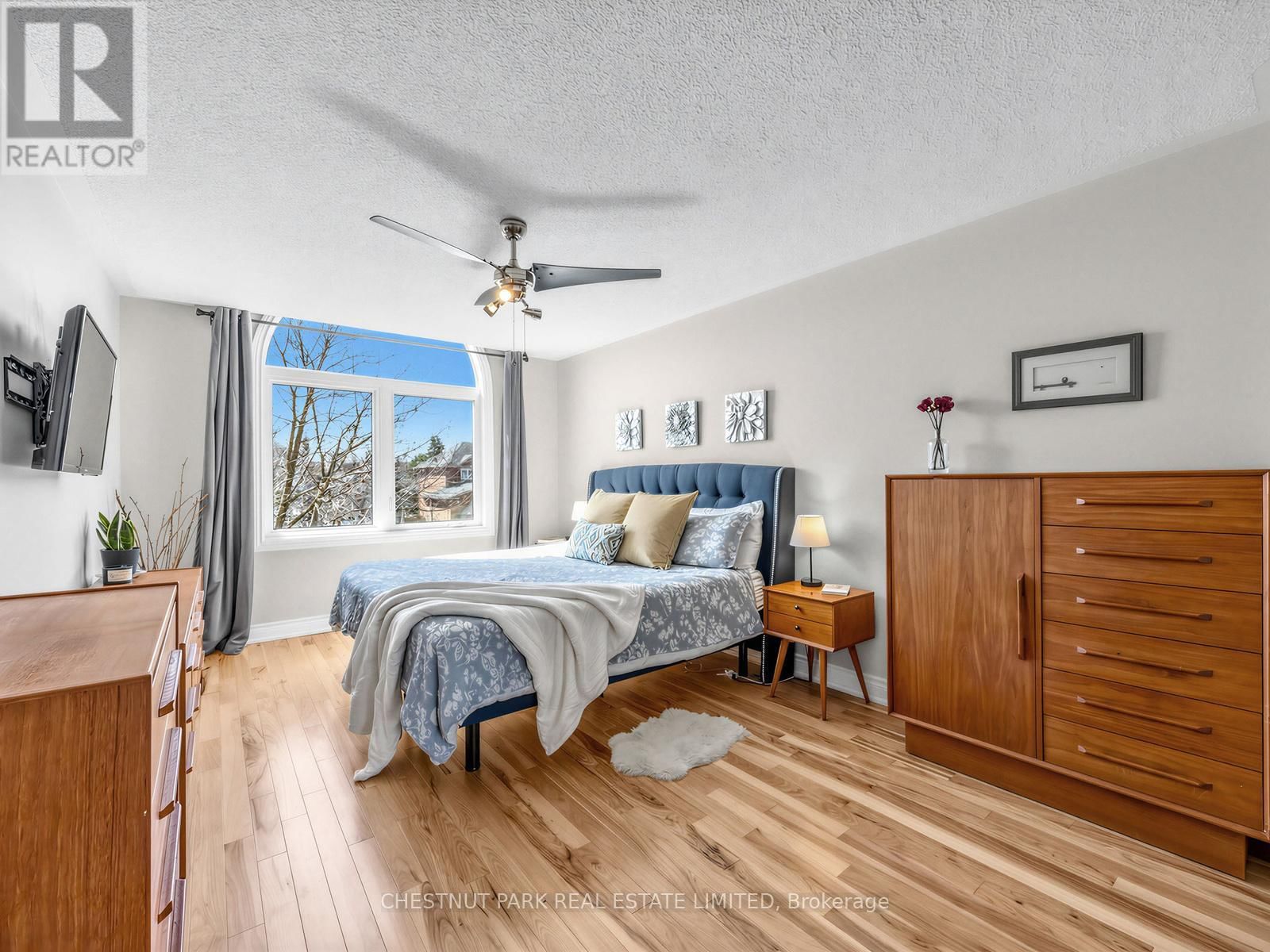 67 BARTON LANE Image 23