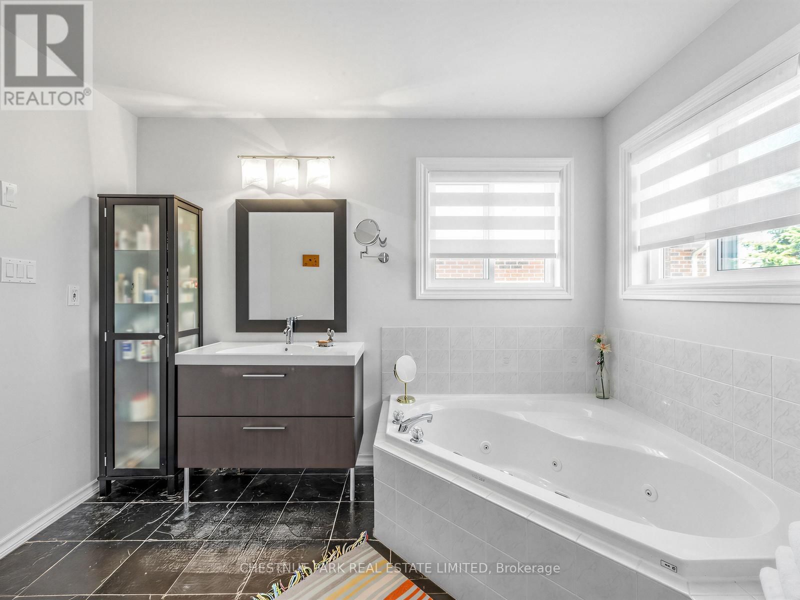 67 BARTON LANE Image 27