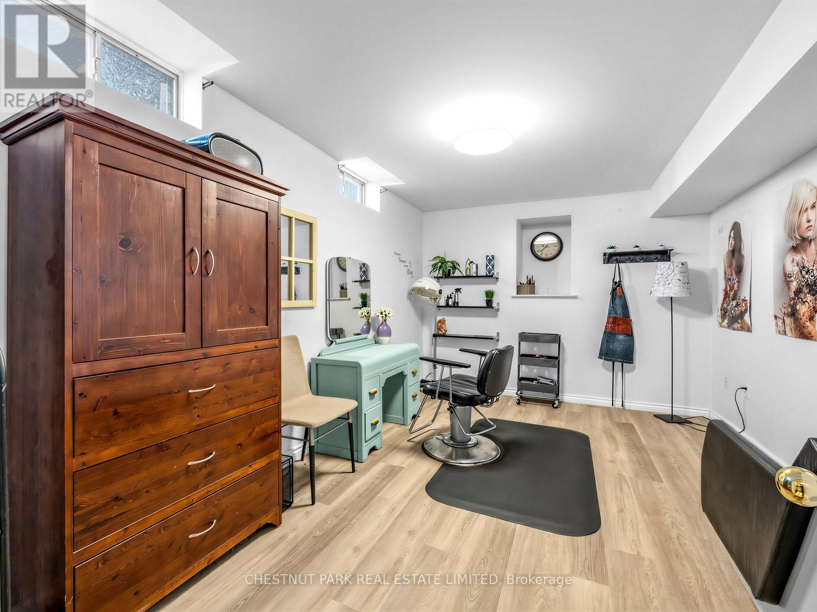 67 BARTON LANE Image 35