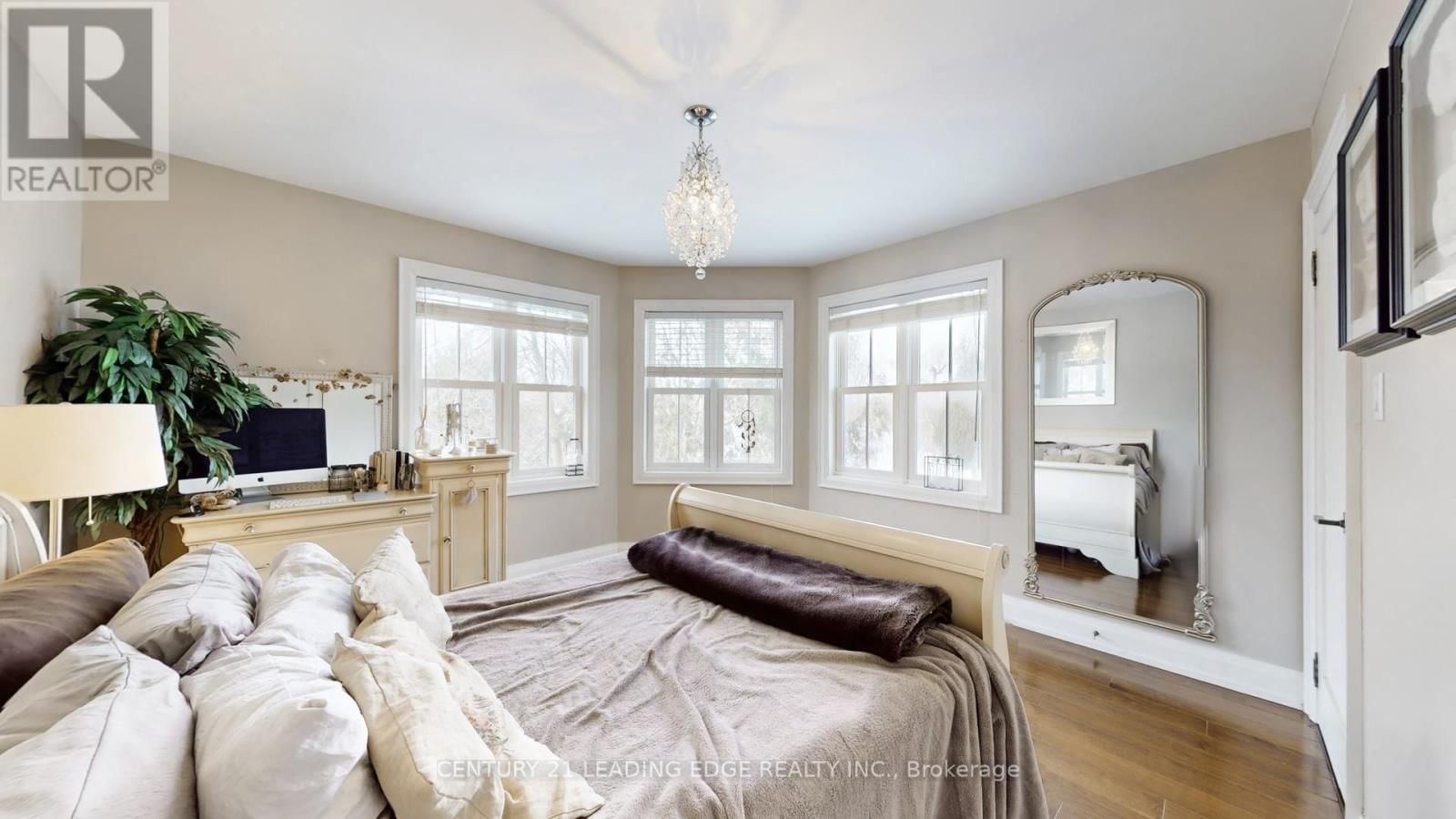 234 MAIN STREET Image 24