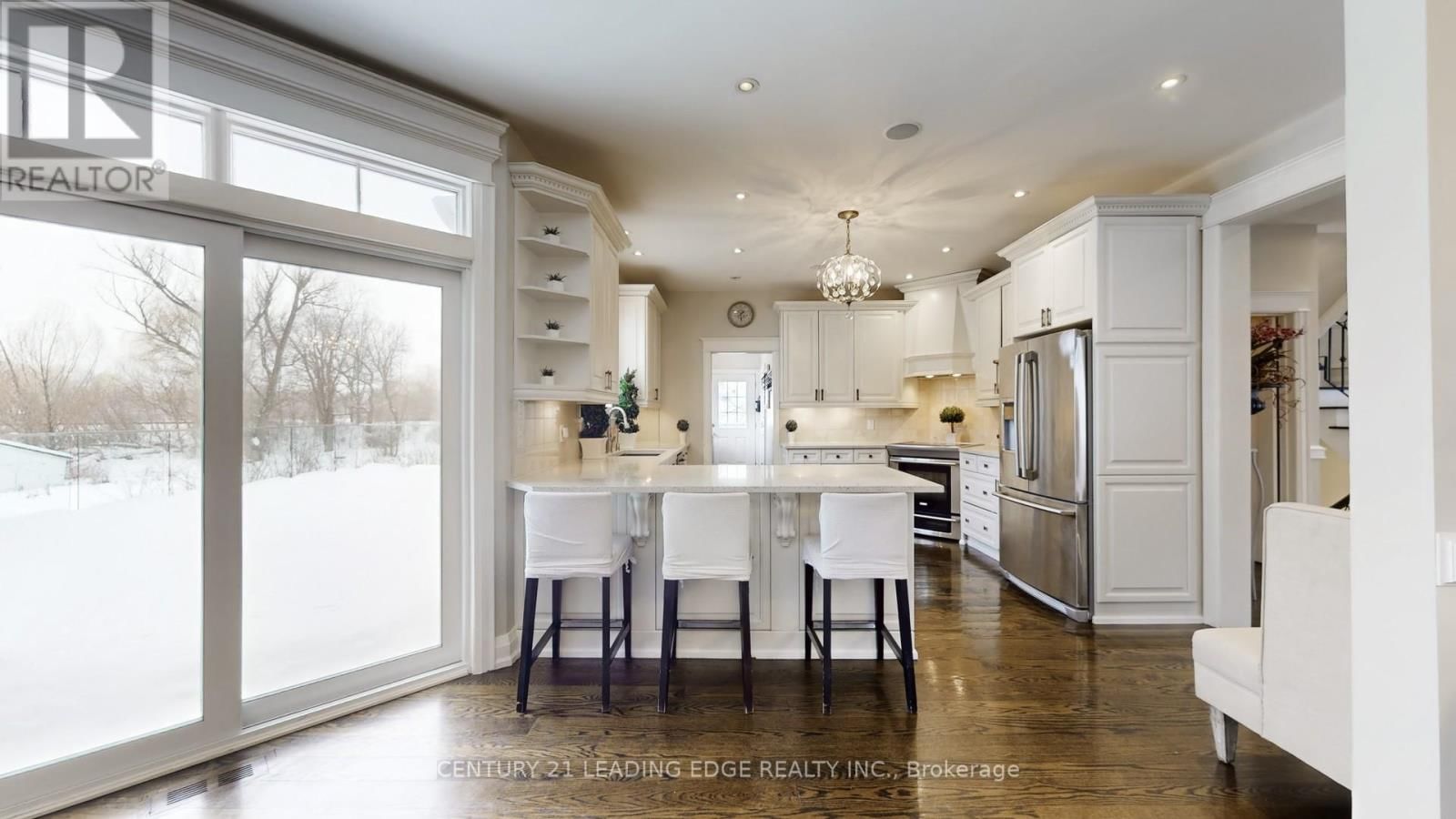 234 MAIN STREET Image 9