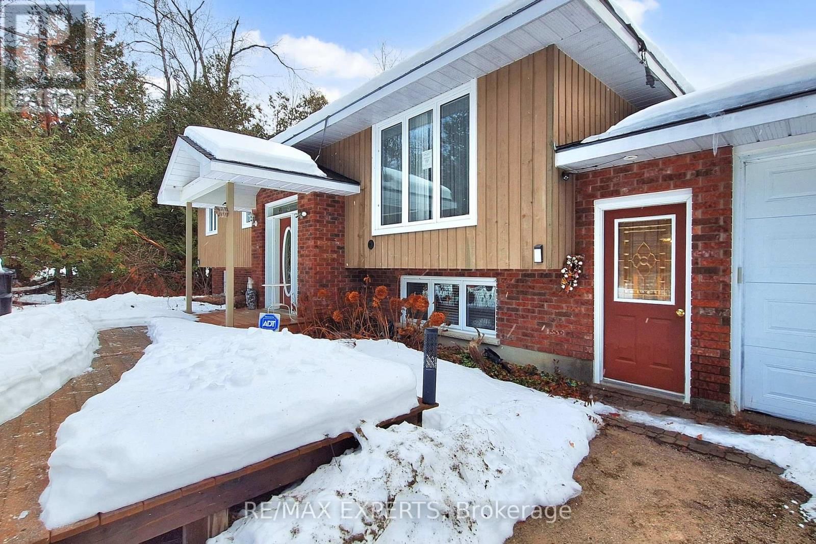 3180 FLEMING BOULEVARD Image 1