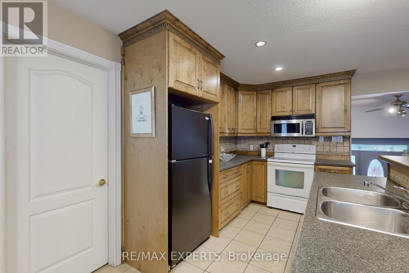 3180 FLEMING BOULEVARD Image 13