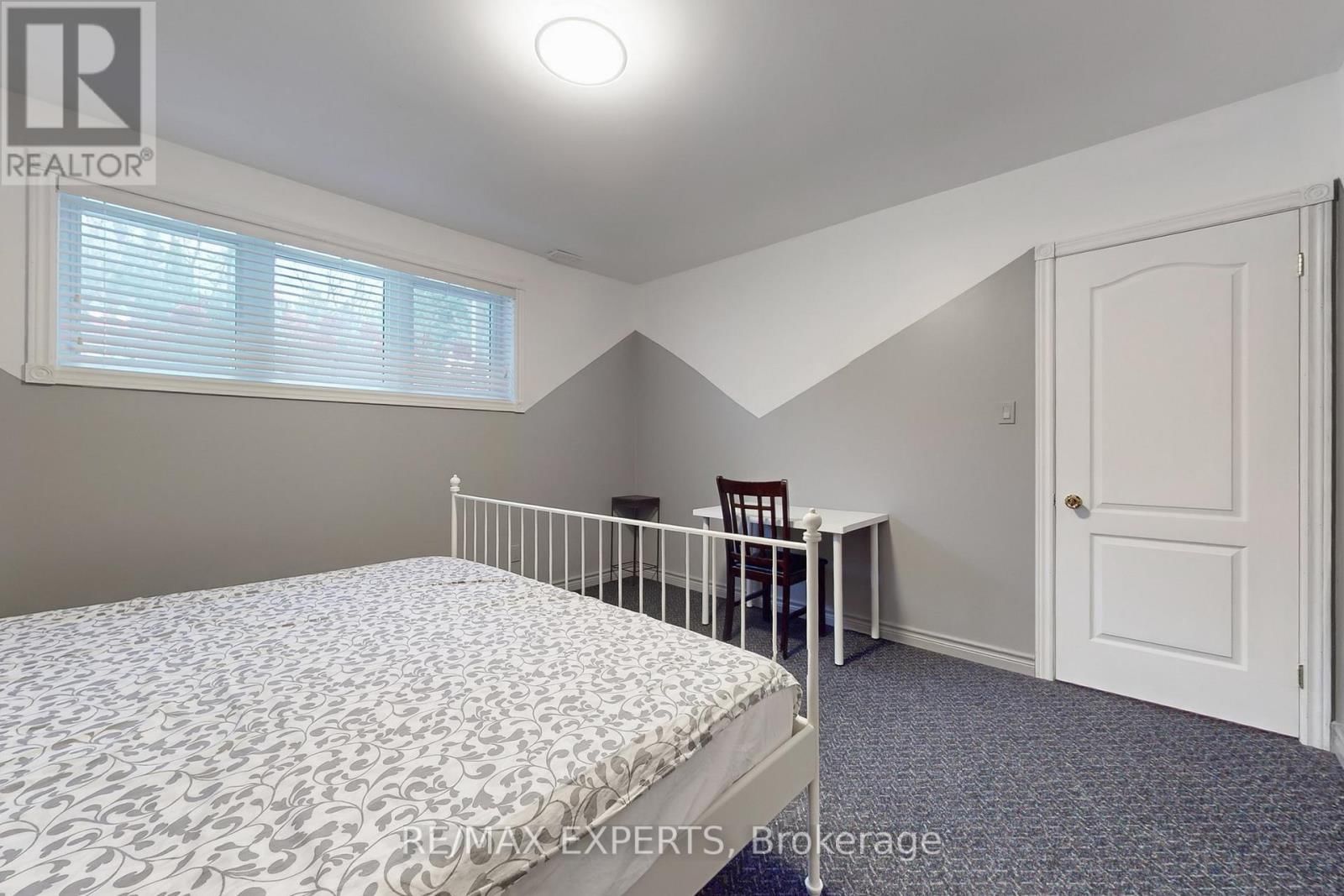 3180 FLEMING BOULEVARD Image 31