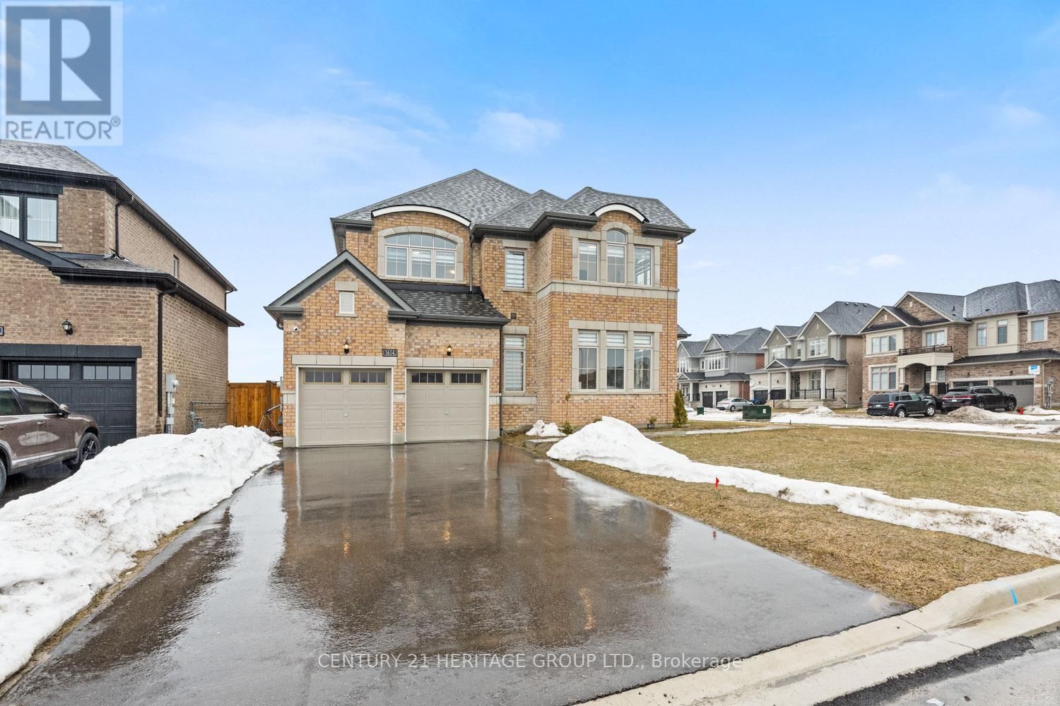 1614 SHARPE STREET EAST Image 33