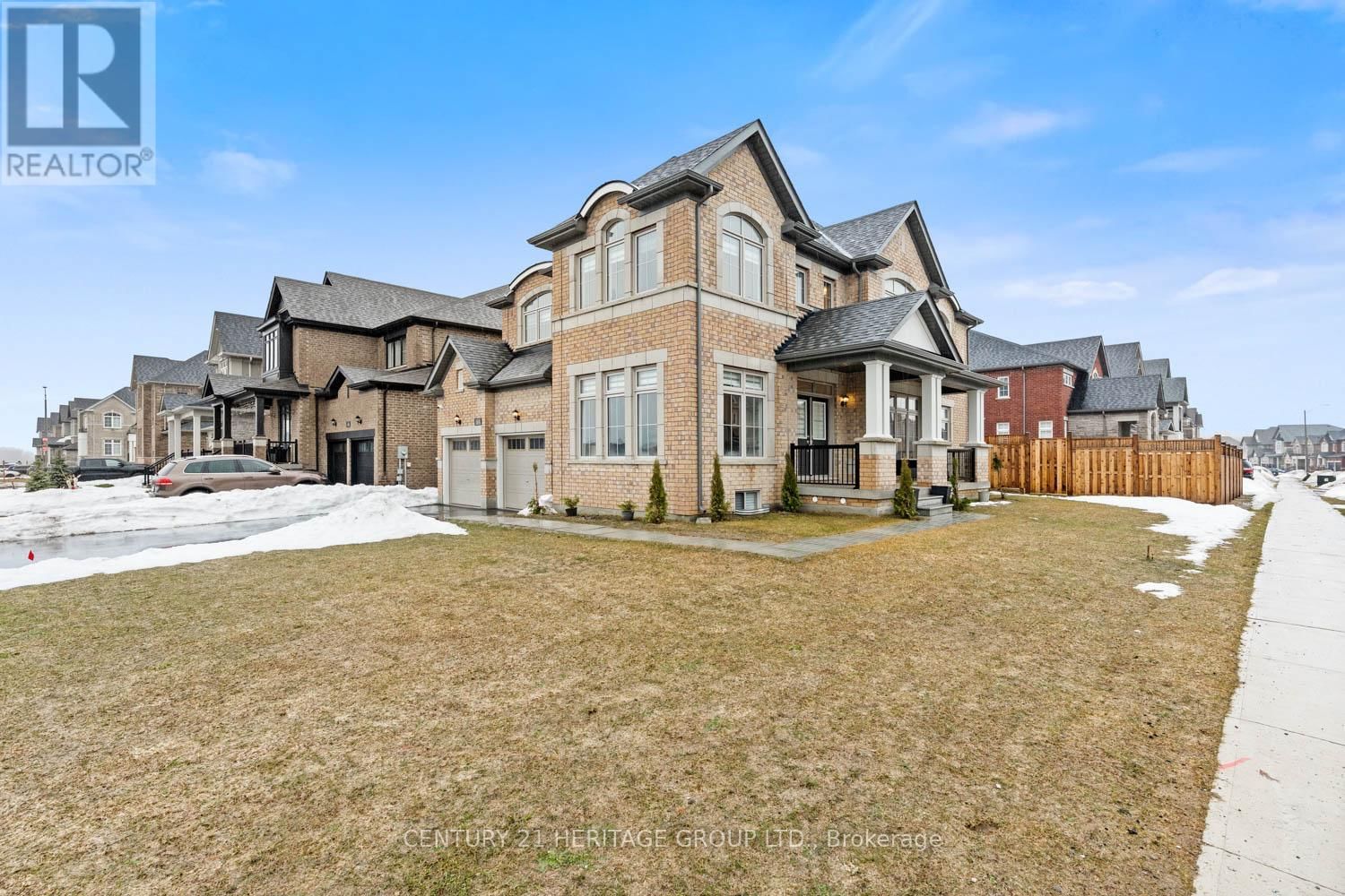 1614 SHARPE STREET EAST Image 35