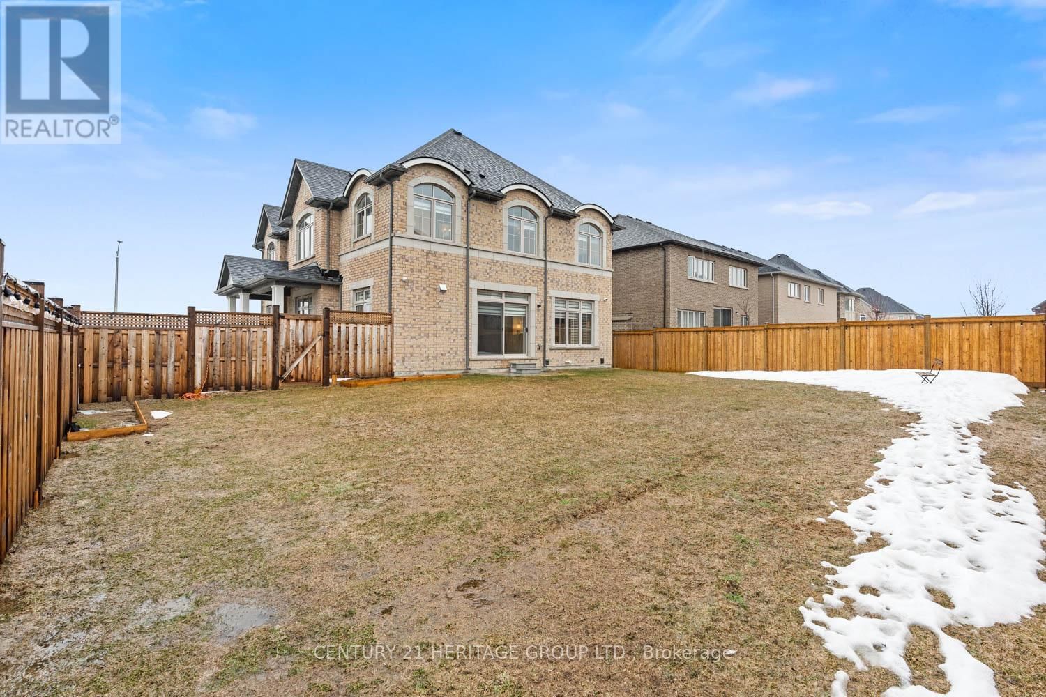 1614 SHARPE STREET EAST Image 38