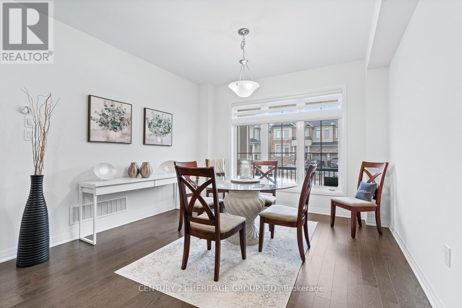 1614 SHARPE STREET EAST Image 7