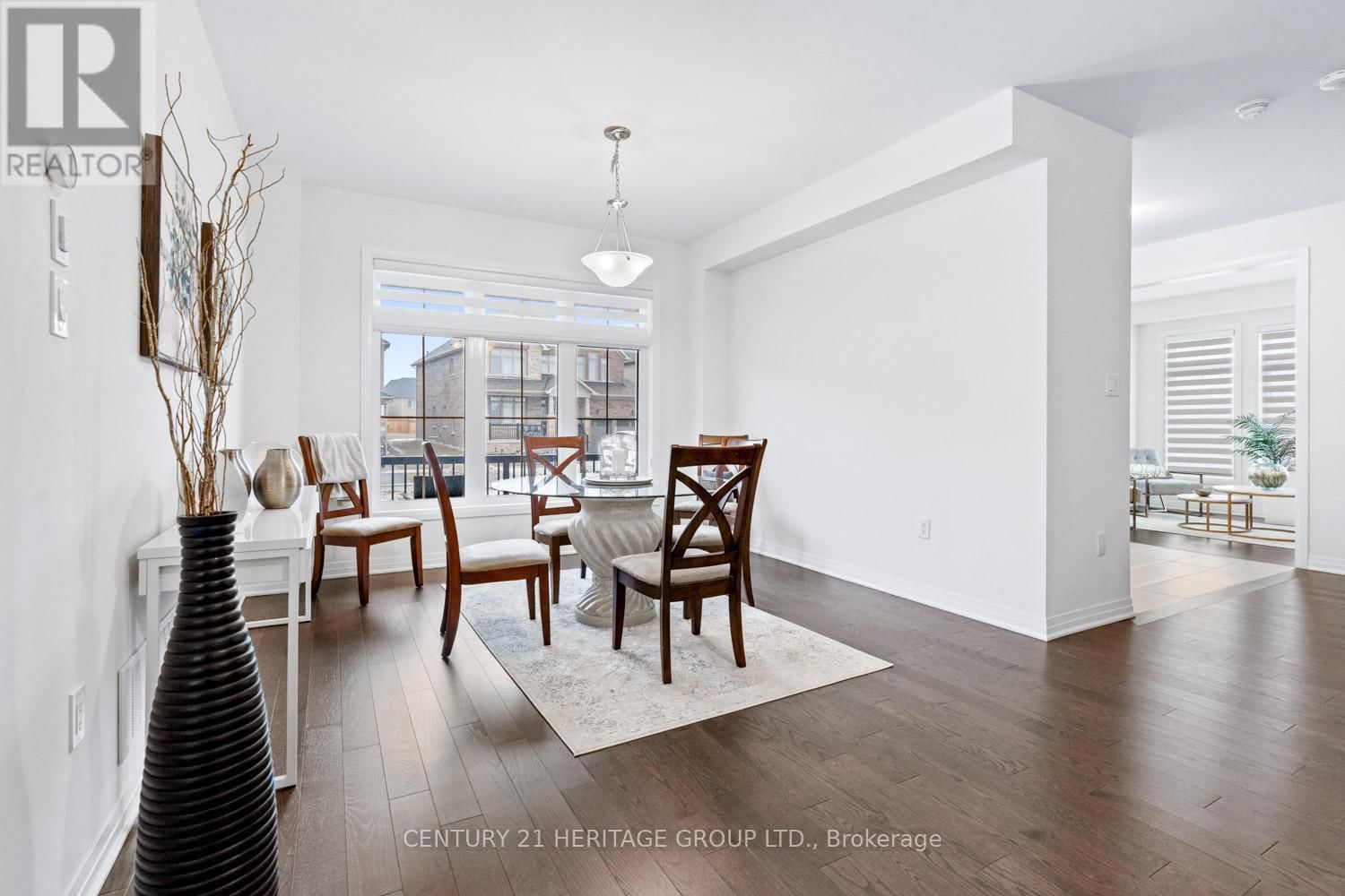 1614 SHARPE STREET EAST Image 8