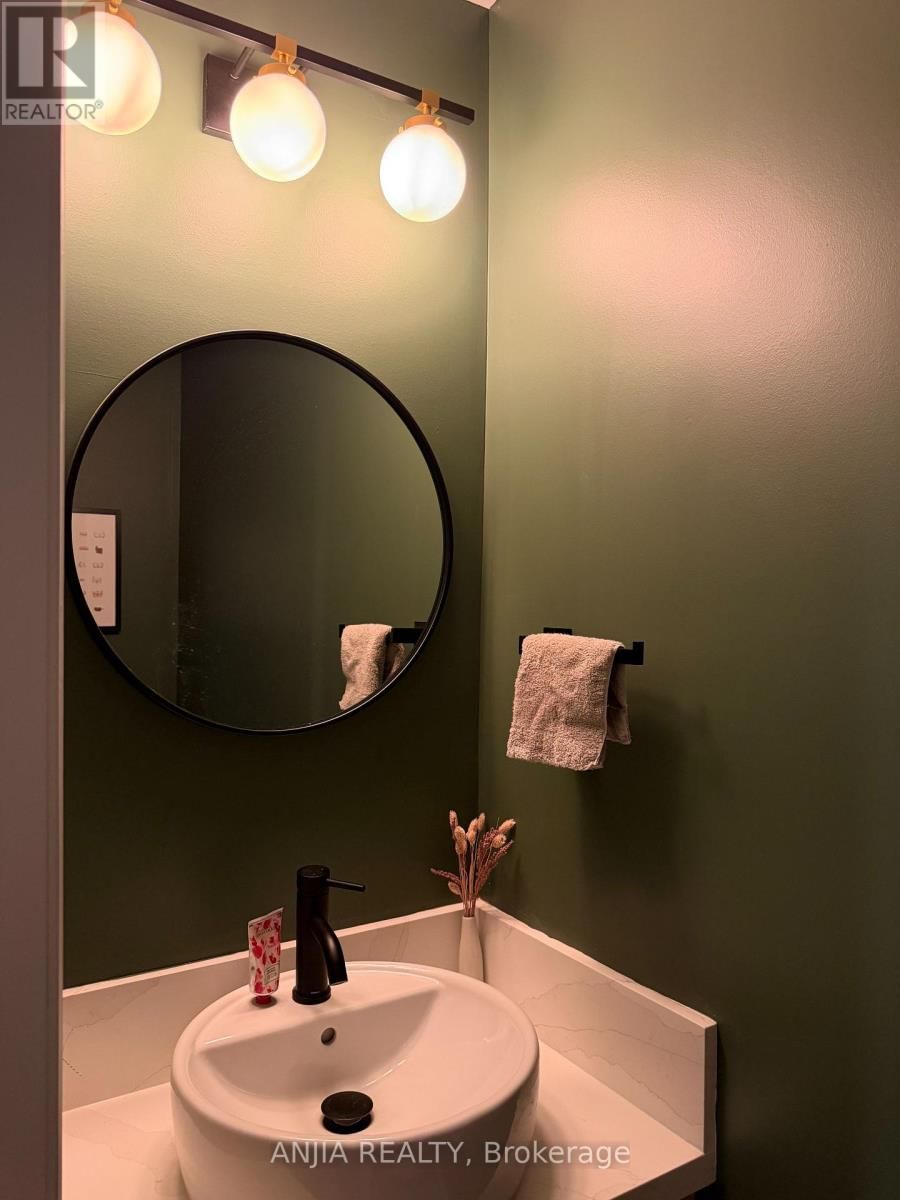 265 HAMMERSLY BOULEVARD Image 12