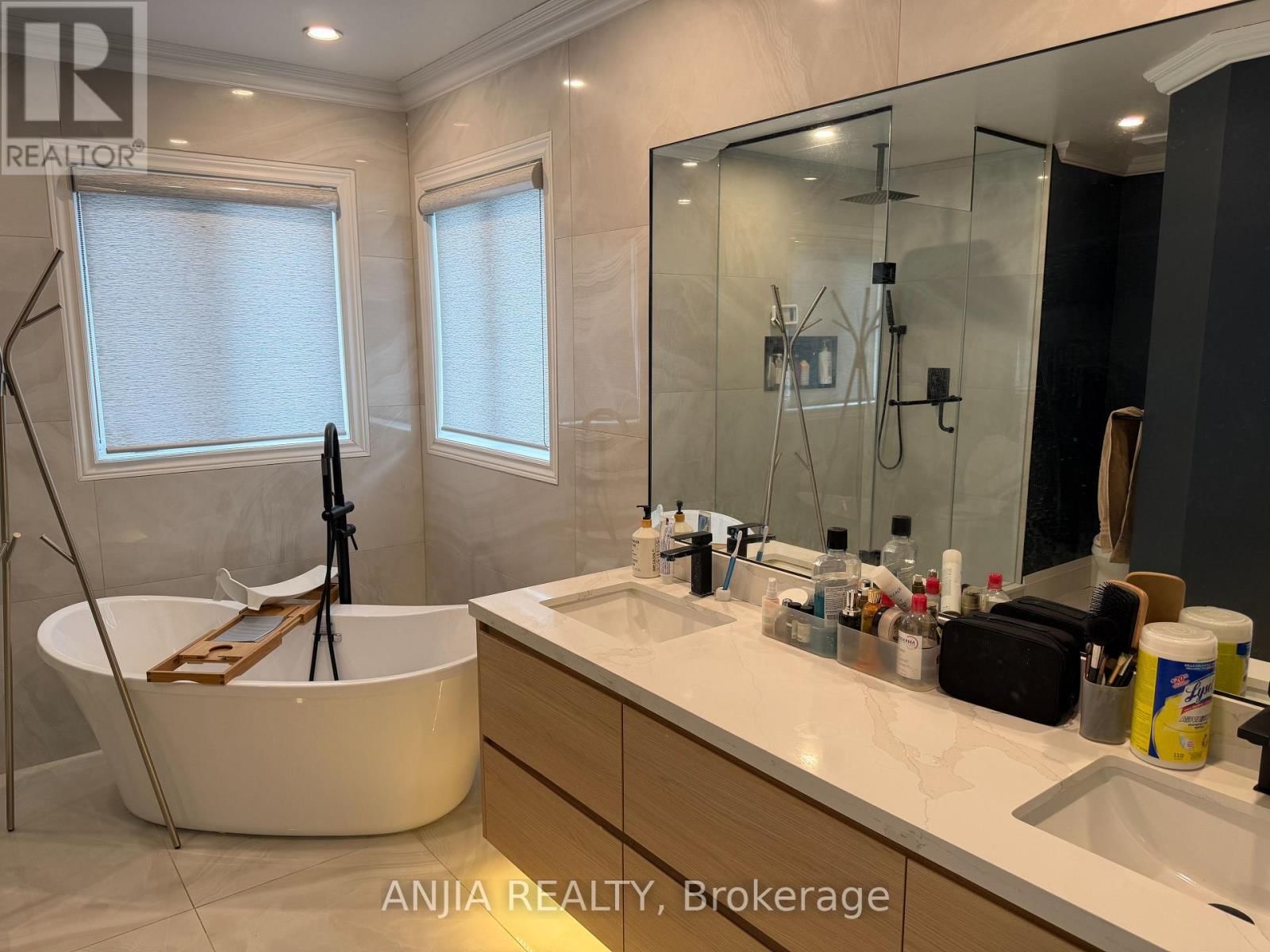 265 HAMMERSLY BOULEVARD Image 15