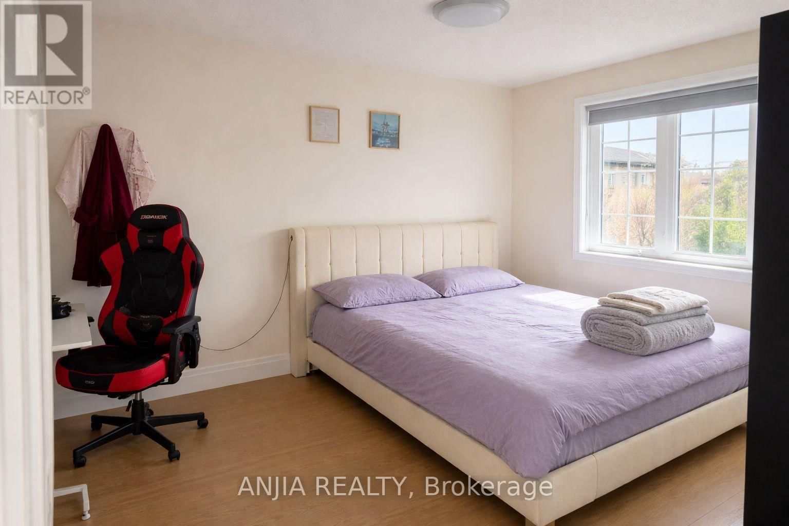 265 HAMMERSLY BOULEVARD Image 19