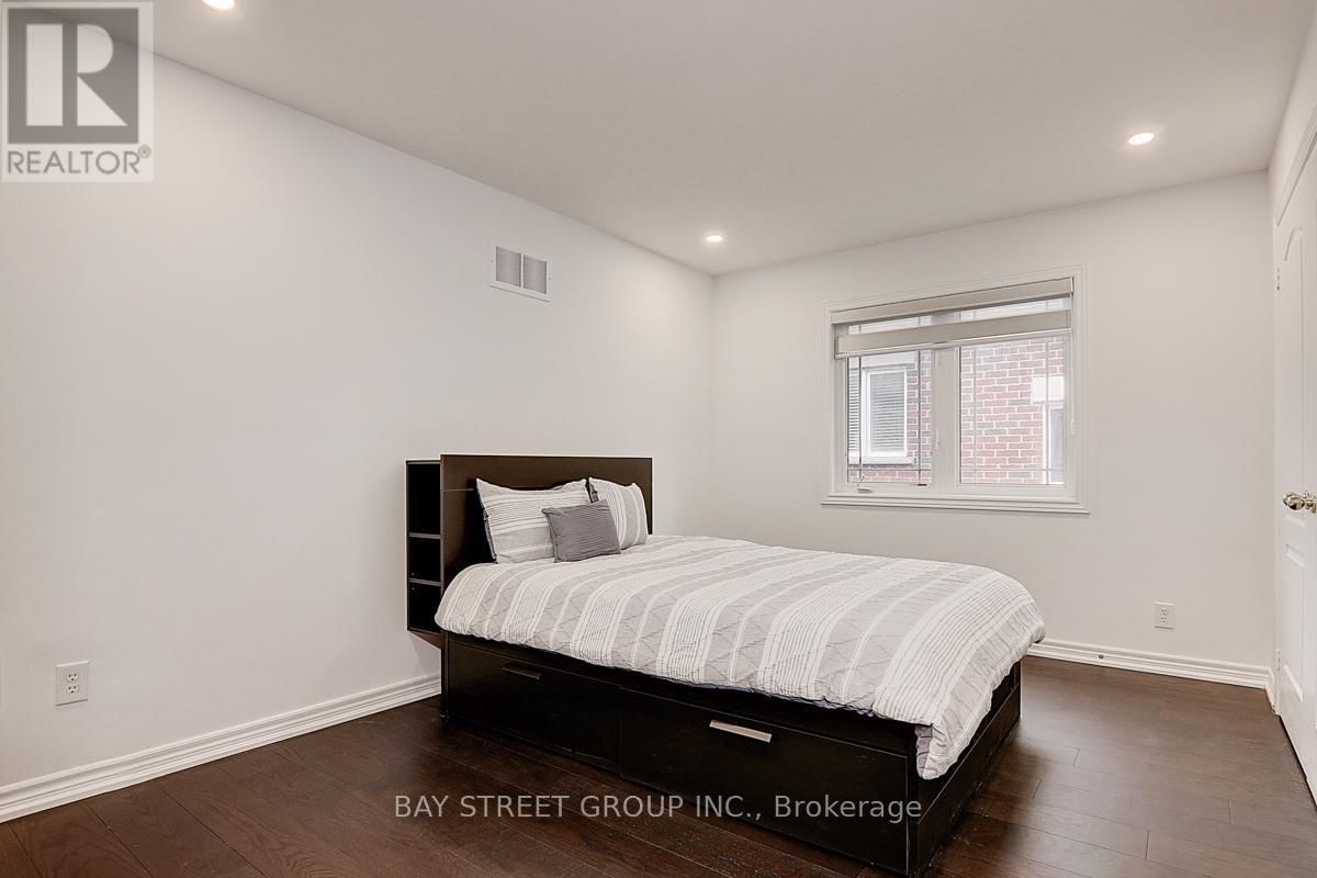 201 BILBROUGH STREET Image 20