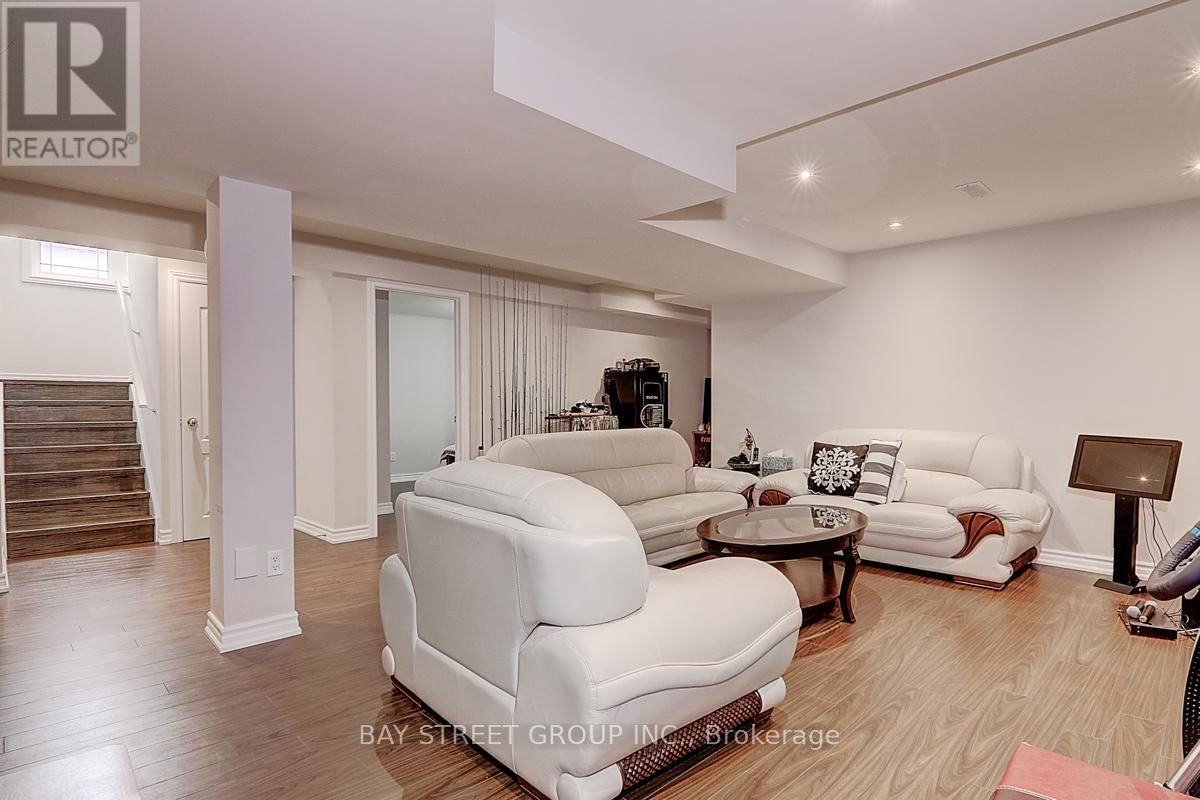 201 BILBROUGH STREET Image 26