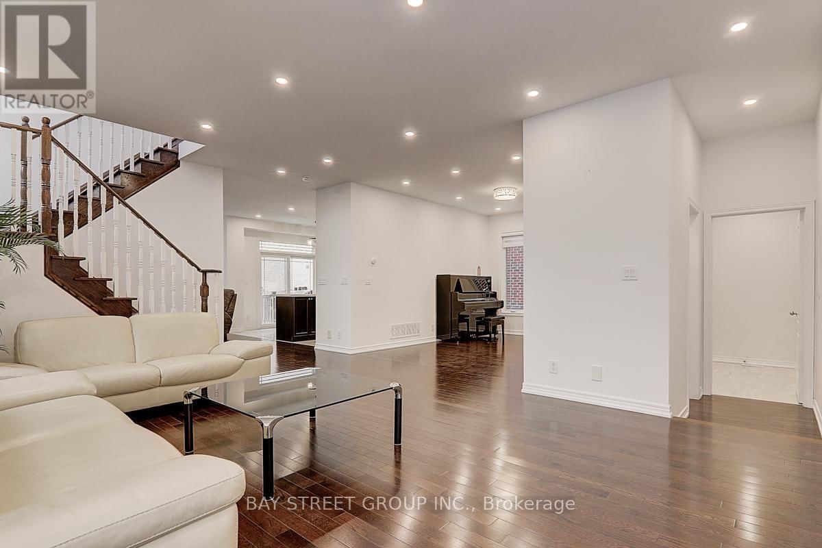 201 BILBROUGH STREET Image 4