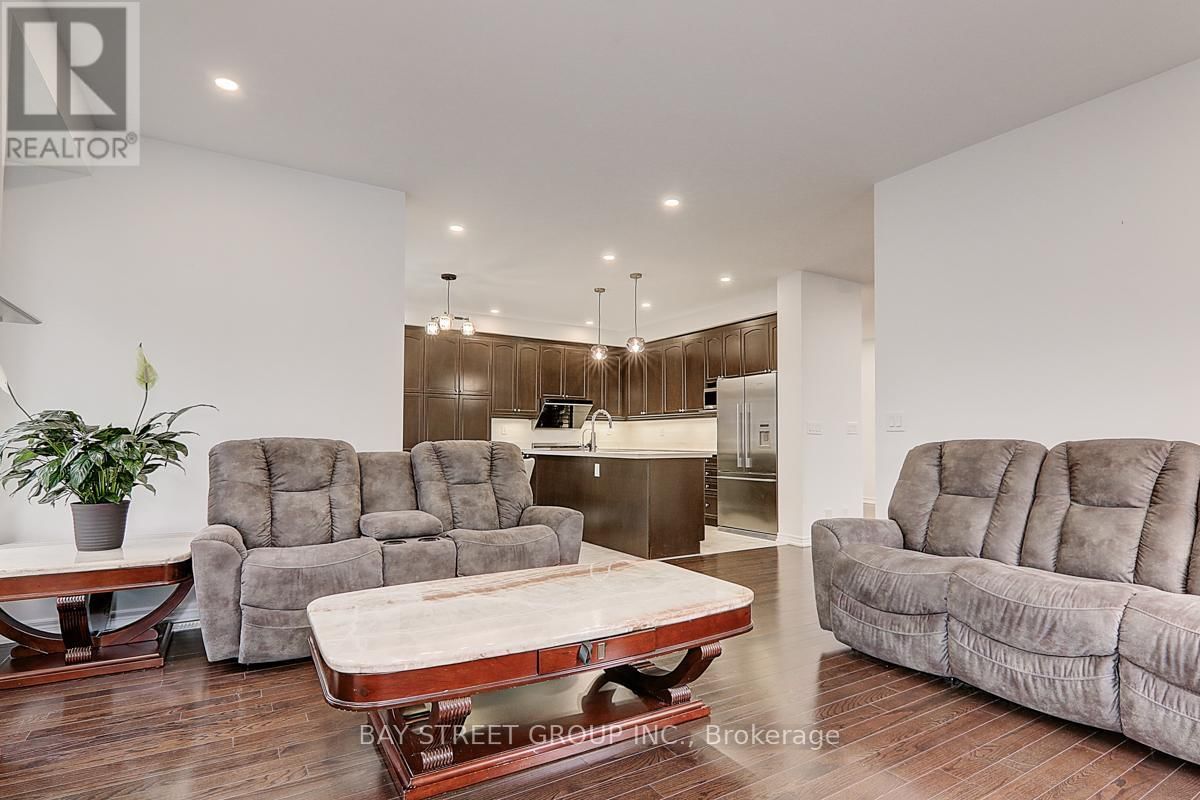 201 BILBROUGH STREET Image 8