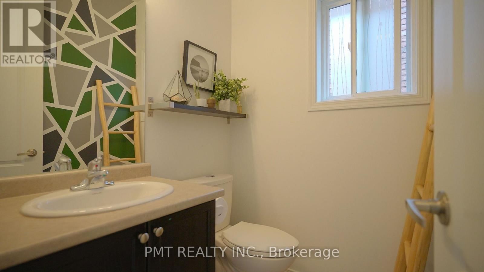 2068 GIBSON STREET Image 16