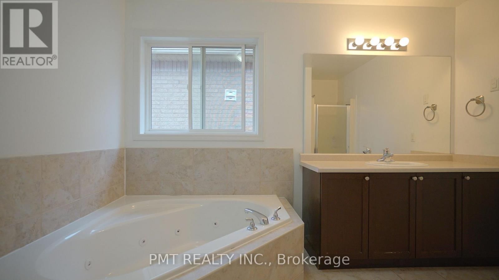 2068 GIBSON STREET Image 25