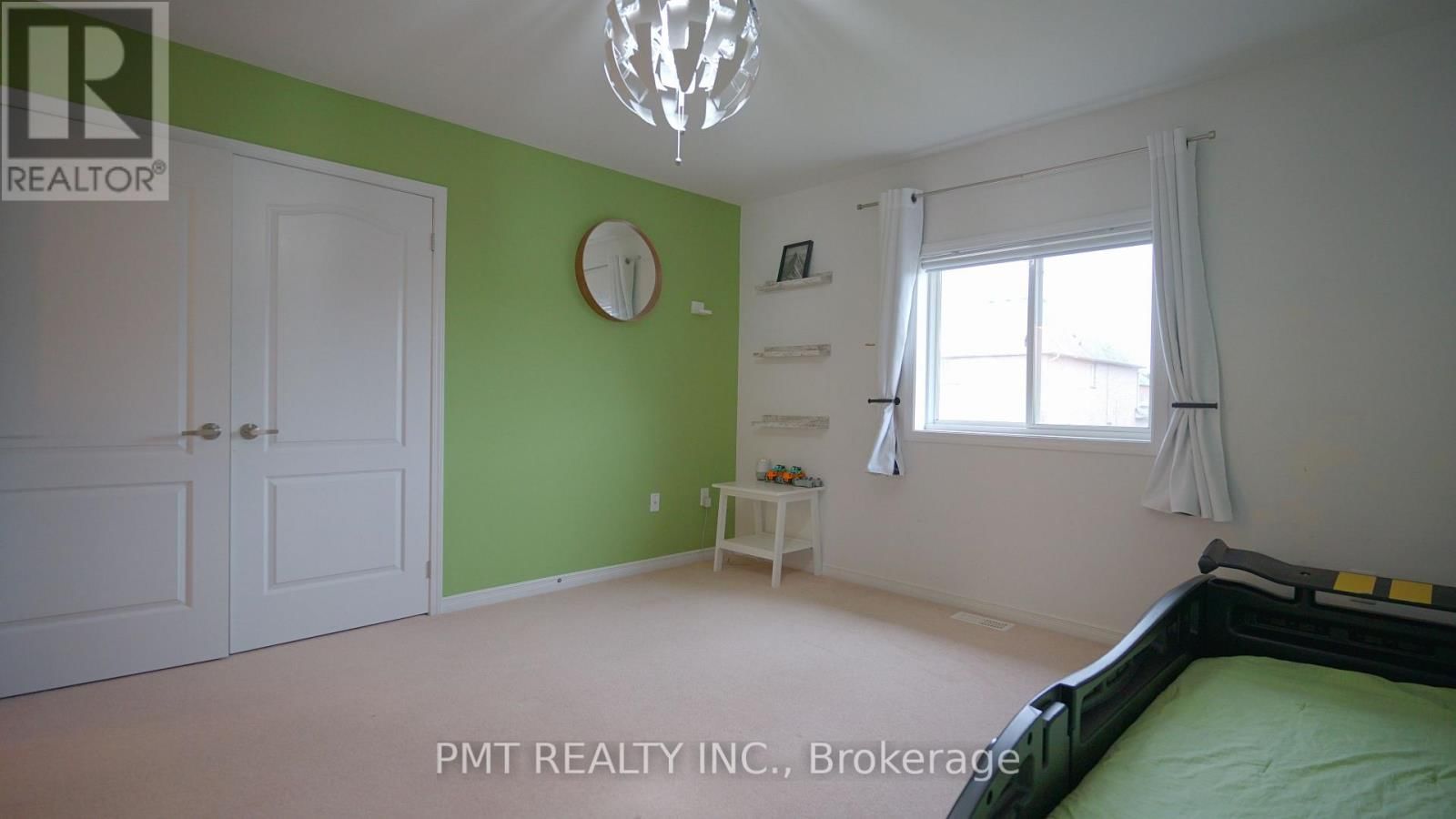 2068 GIBSON STREET Image 28