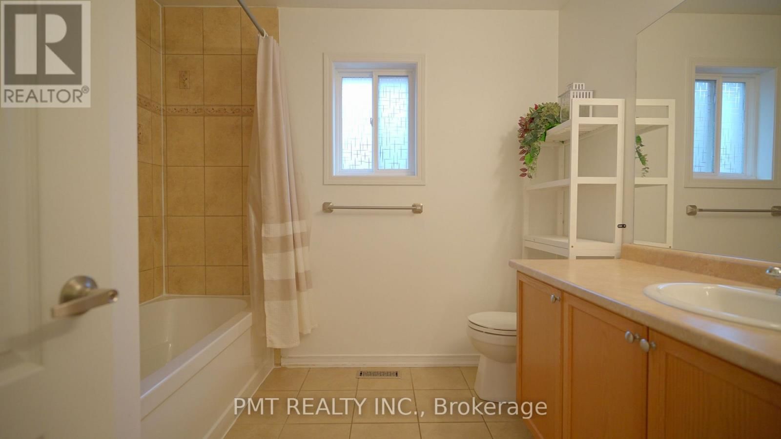 2068 GIBSON STREET Image 36