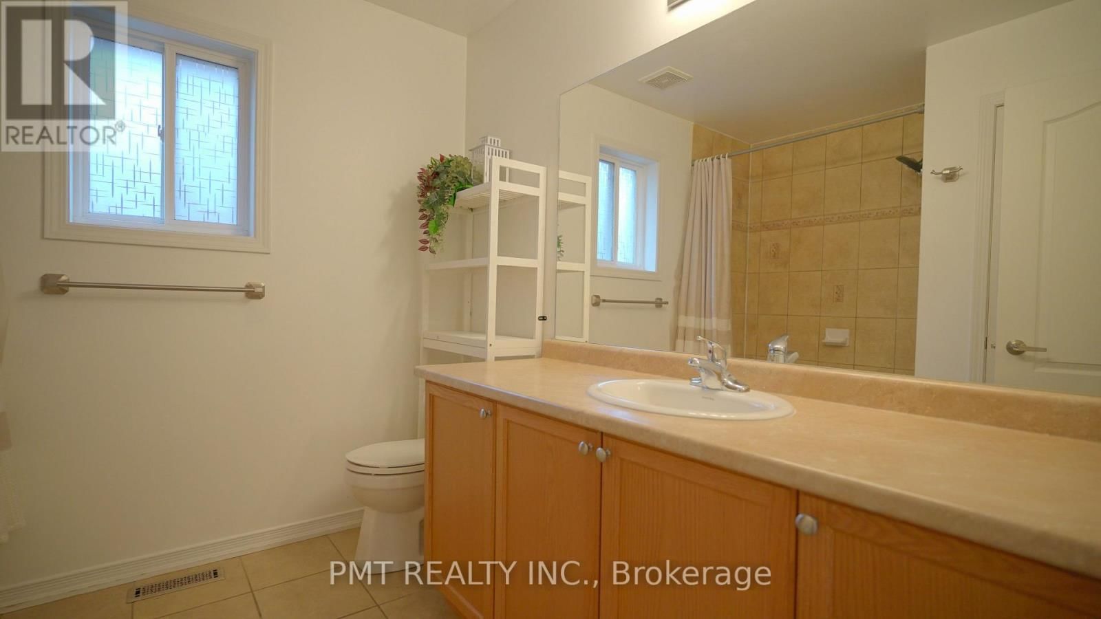 2068 GIBSON STREET Image 37