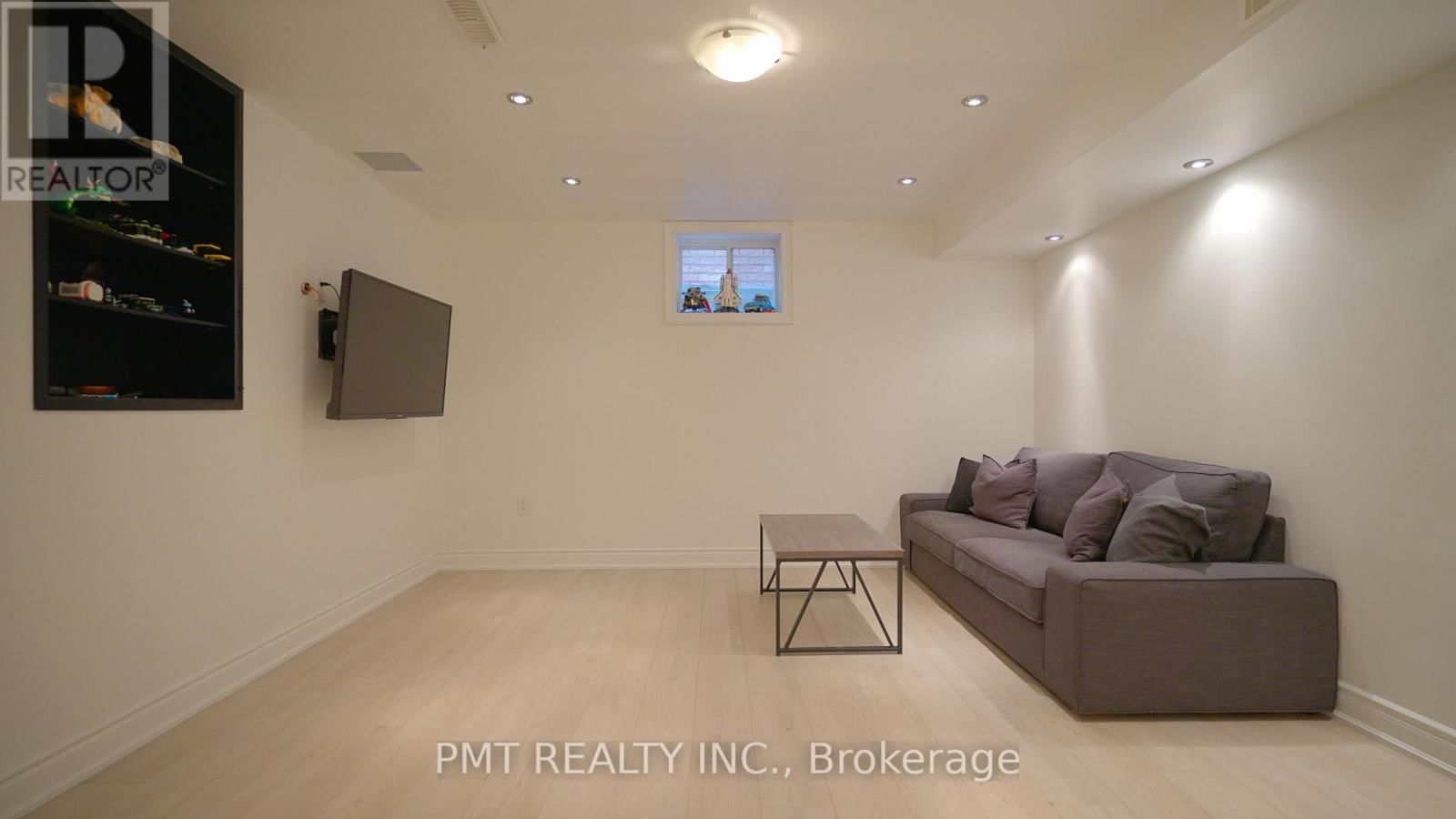 2068 GIBSON STREET Image 40