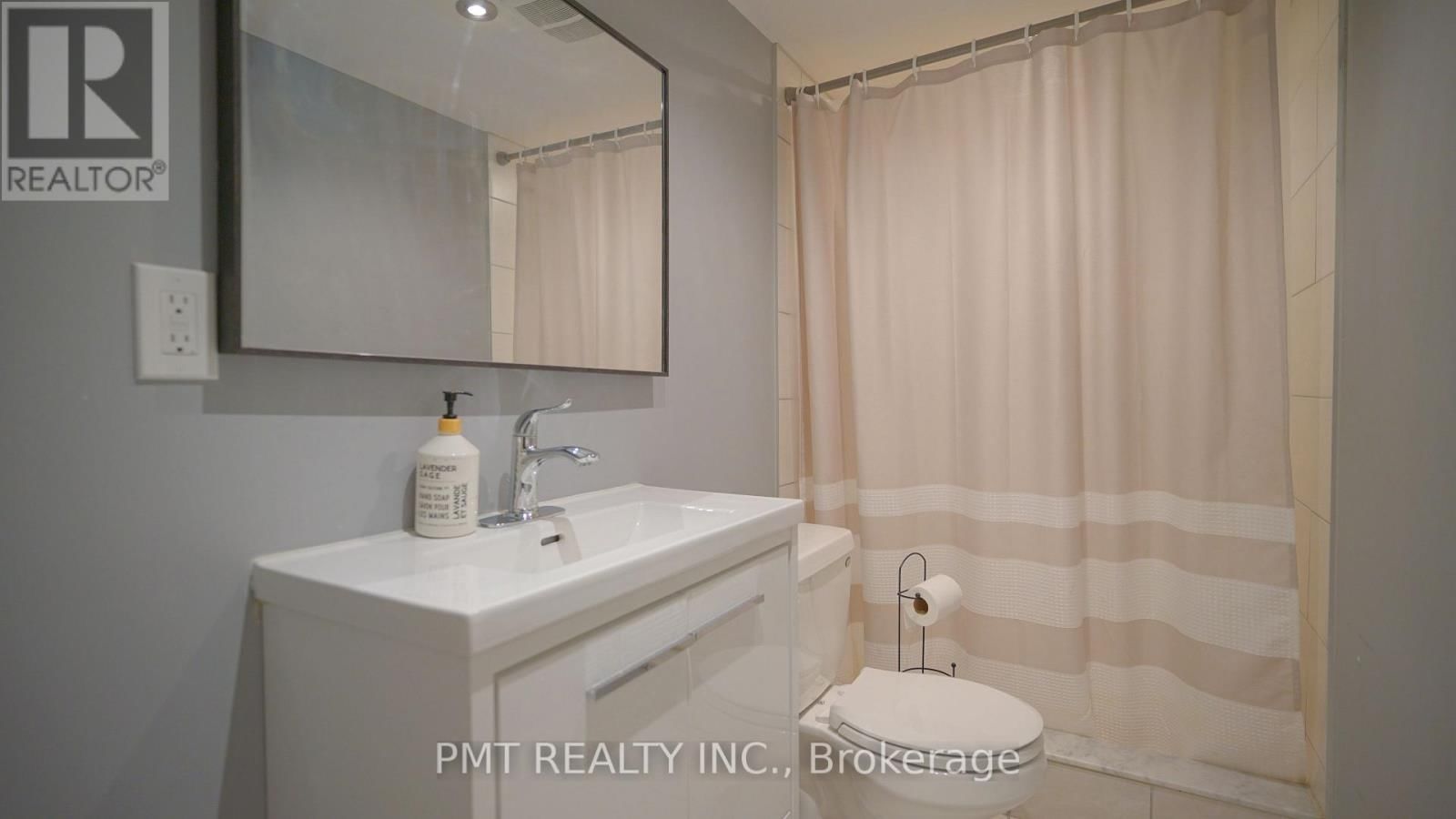 2068 GIBSON STREET Image 44