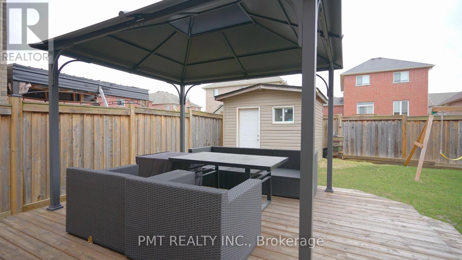 2068 GIBSON STREET Image 46