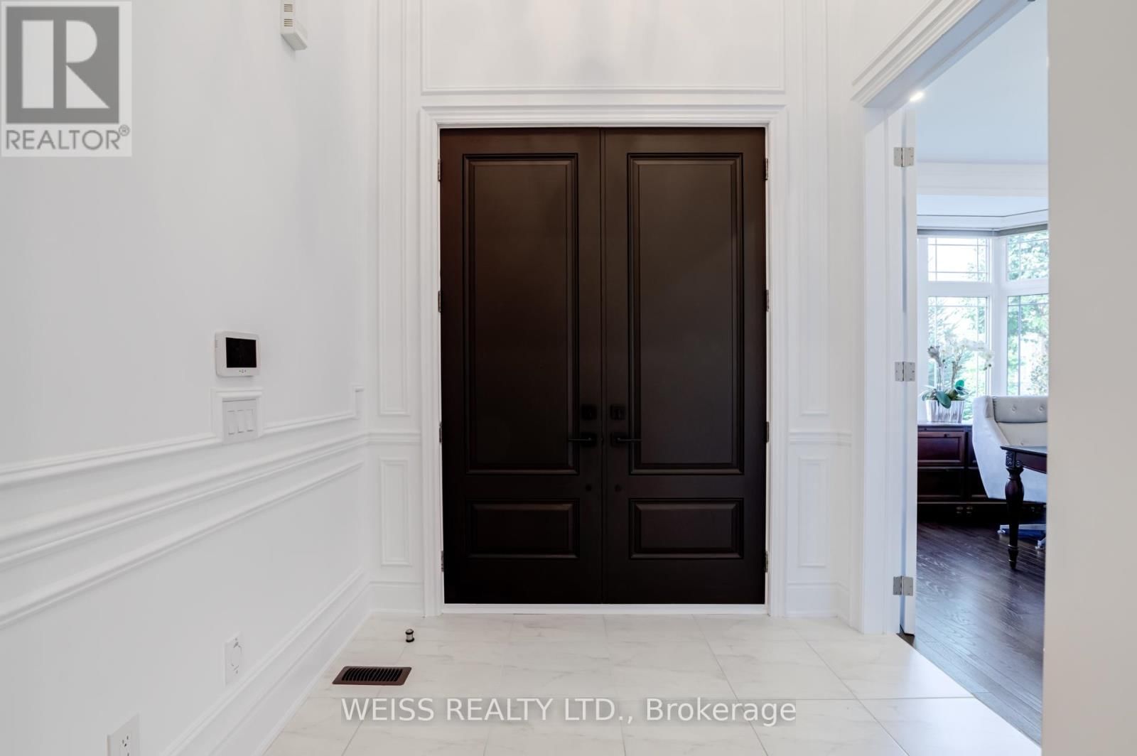 43 CHESNEY CRESCENT Image 3