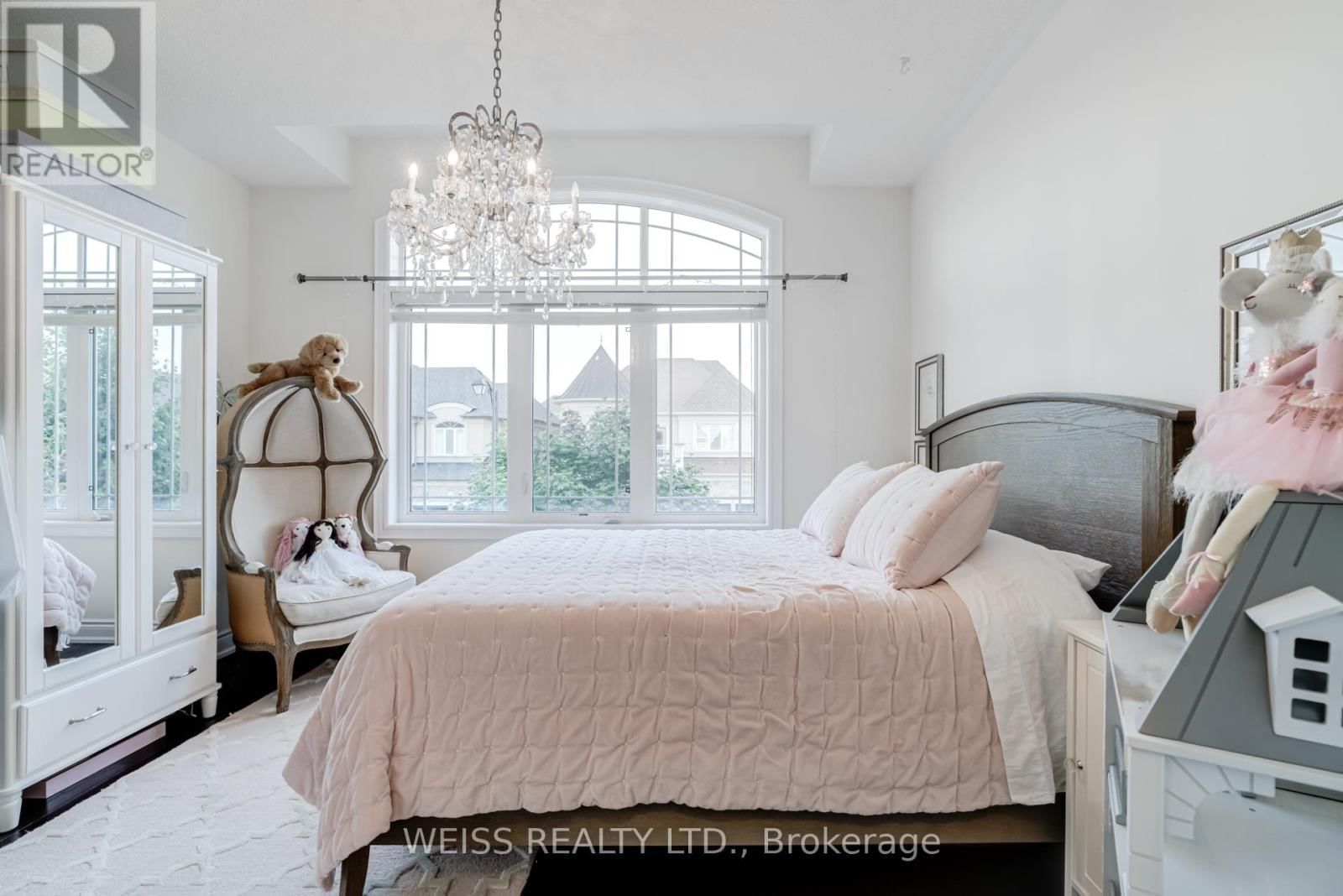 43 CHESNEY CRESCENT Image 39