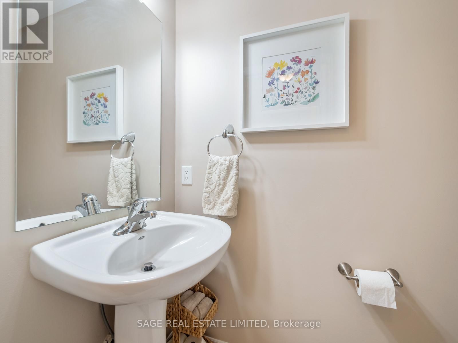 62 DONALD STEWART CRESCENT Image 19