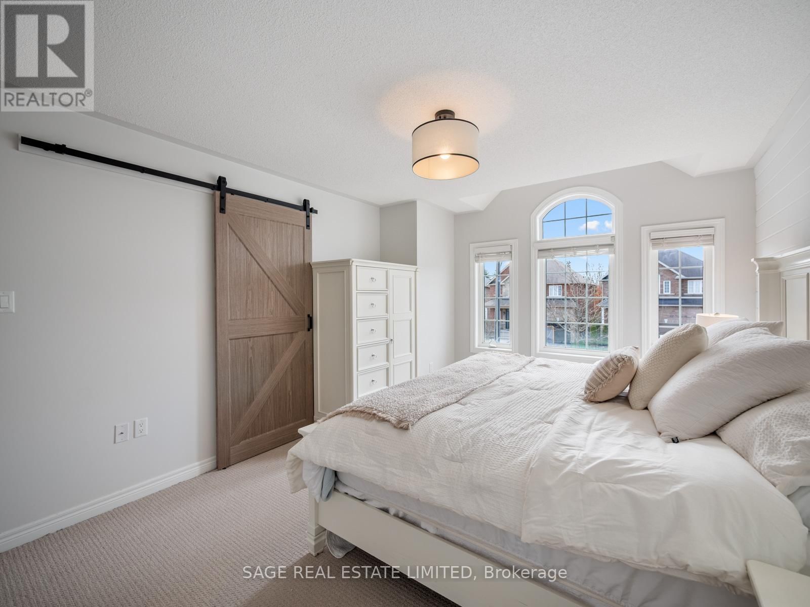 62 DONALD STEWART CRESCENT Image 28