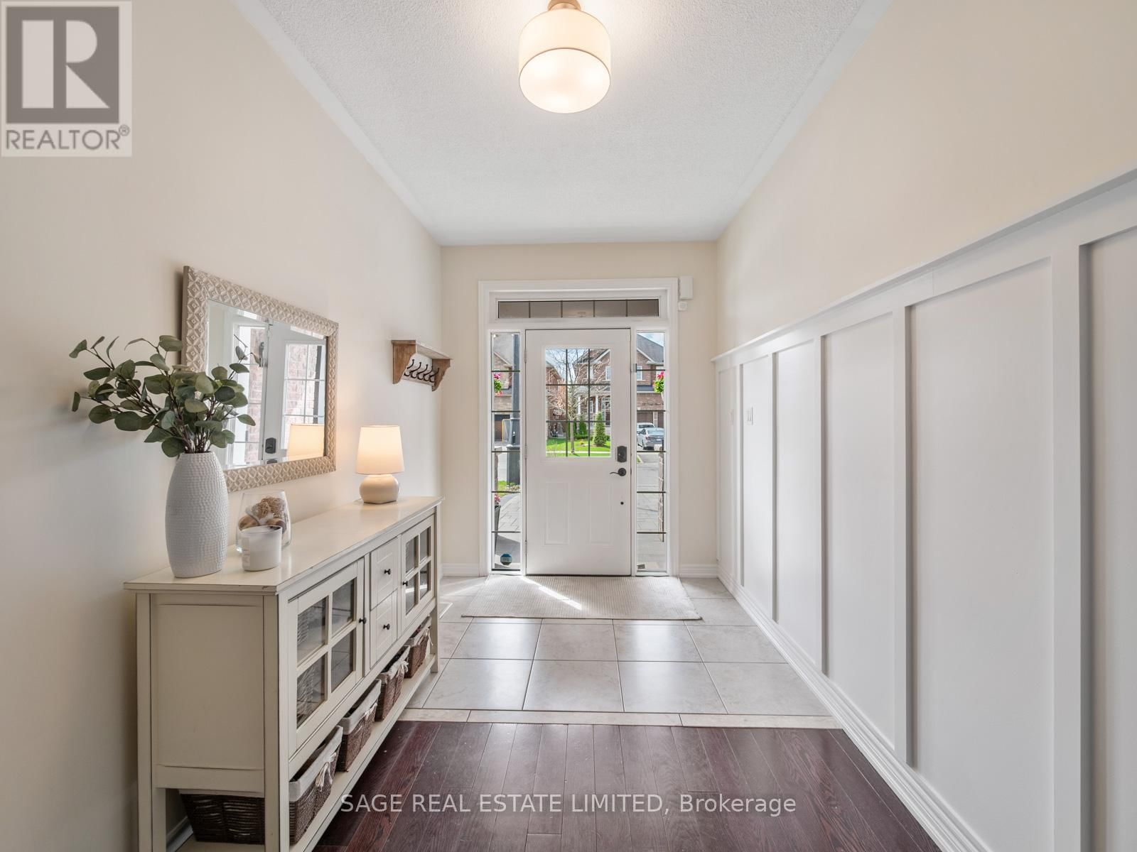 62 DONALD STEWART CRESCENT Image 3