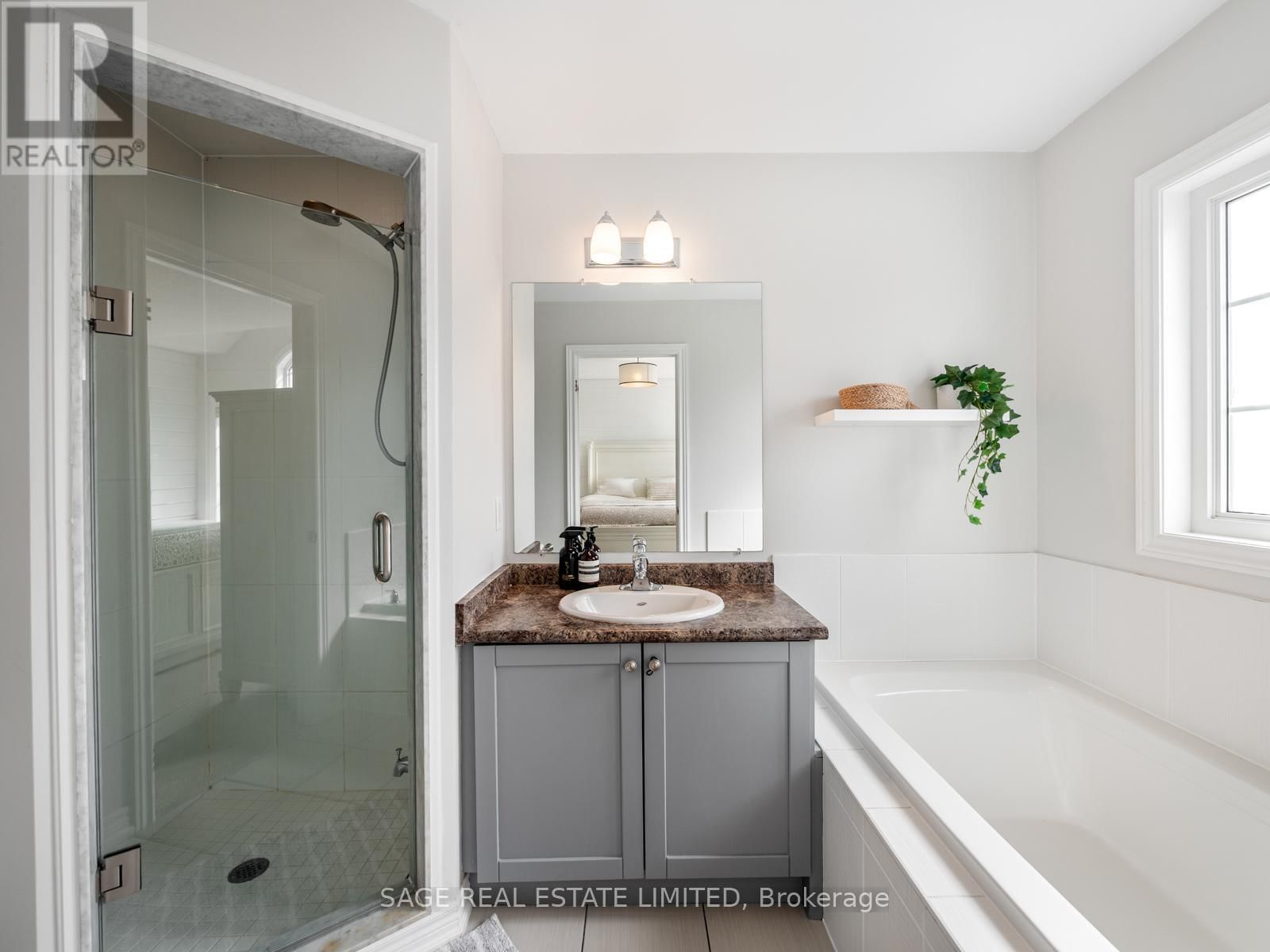 62 DONALD STEWART CRESCENT Image 30