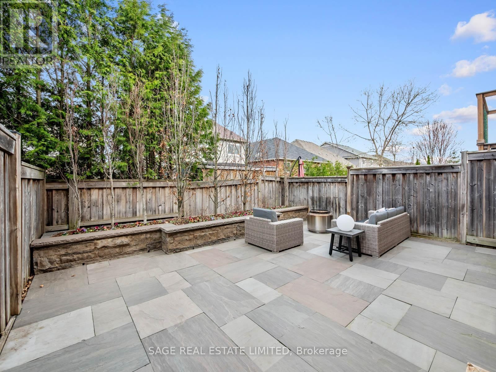 62 DONALD STEWART CRESCENT Image 39