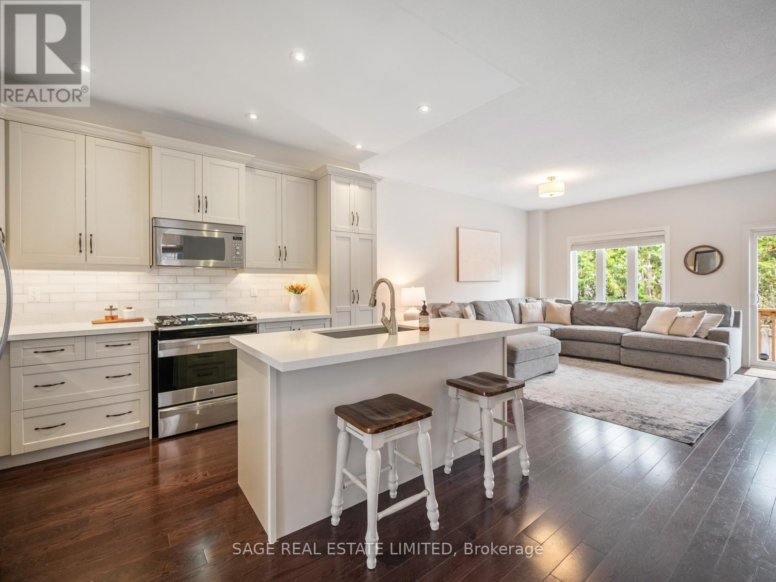 62 DONALD STEWART CRESCENT Image 6