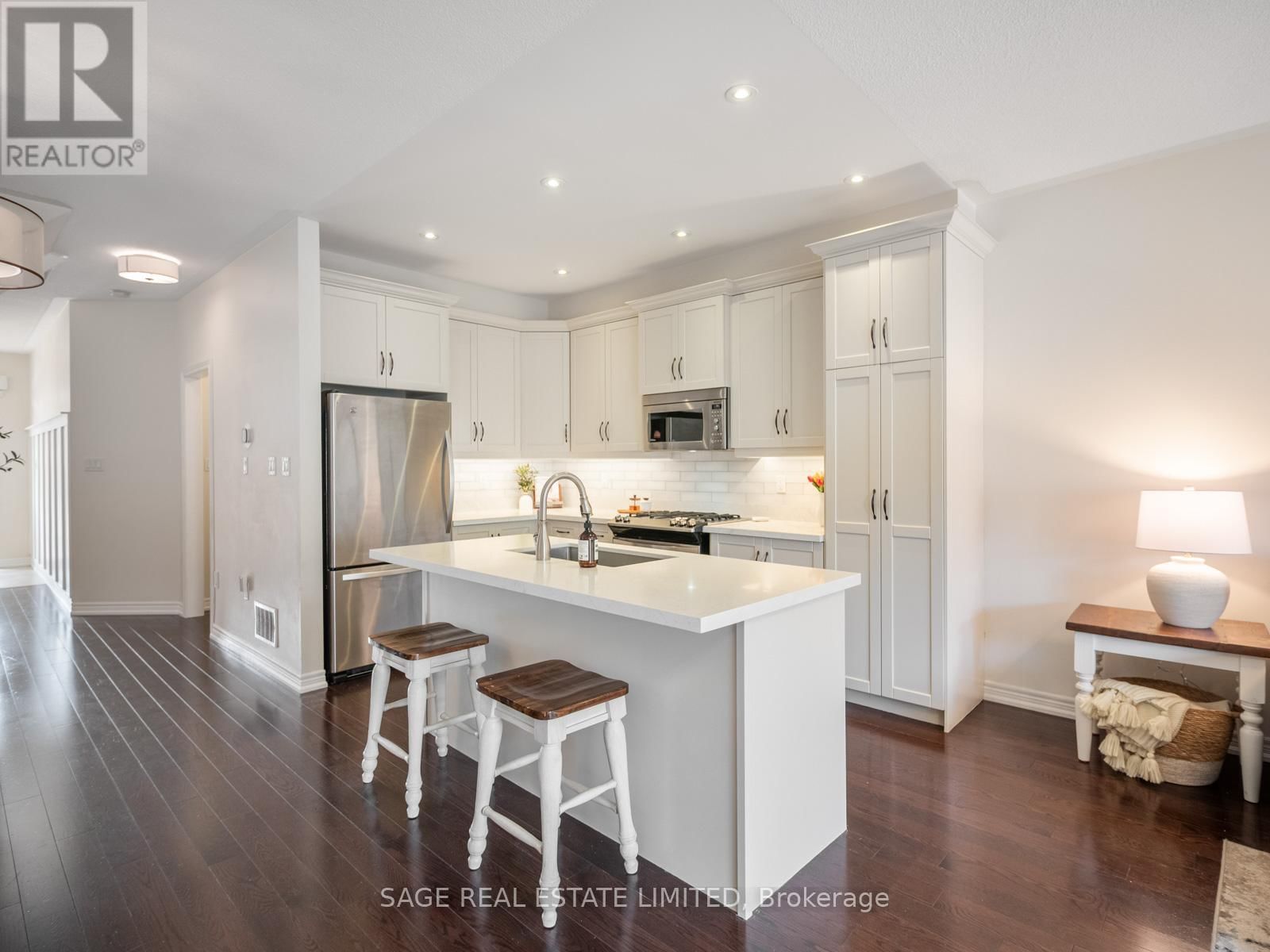 62 DONALD STEWART CRESCENT Image 8