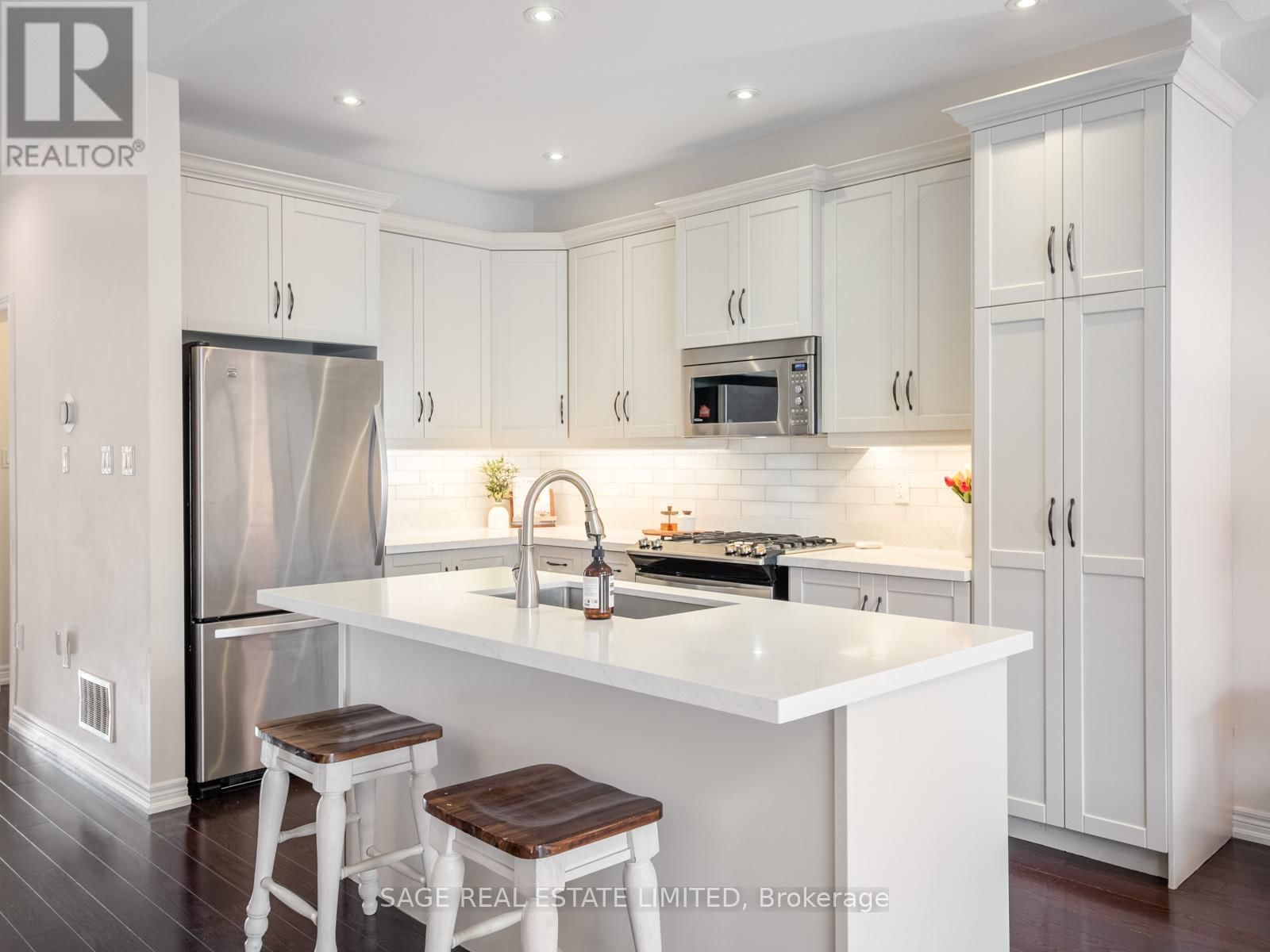 62 DONALD STEWART CRESCENT Image 9