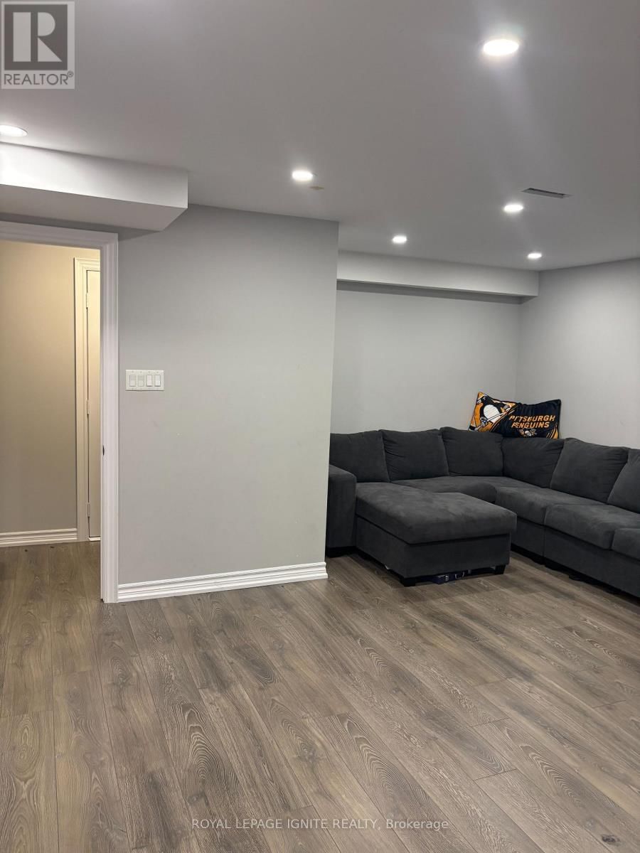 209 BARONS STREET Image 22